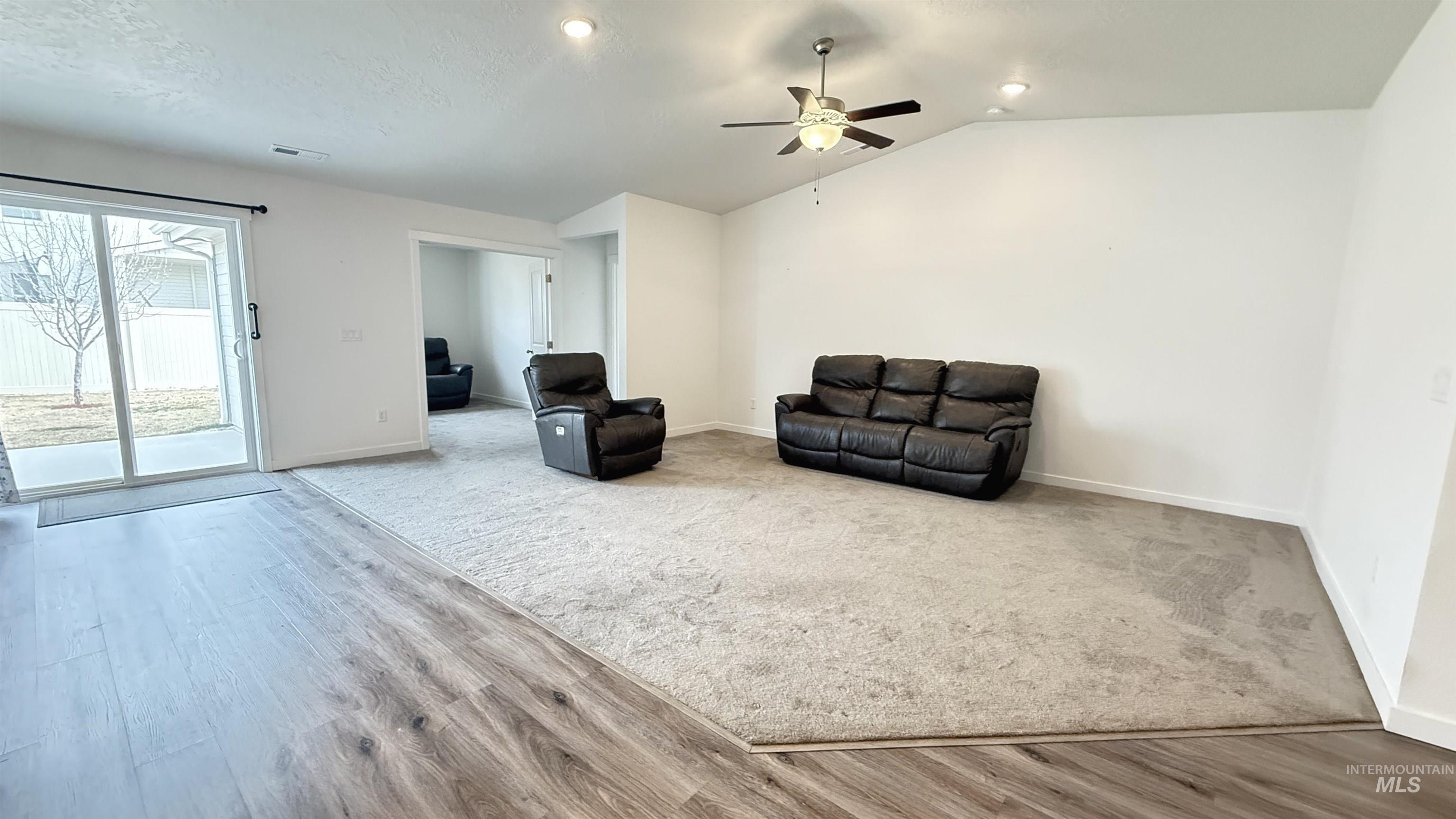 17032 Thomas Paine Way Property Photo 26