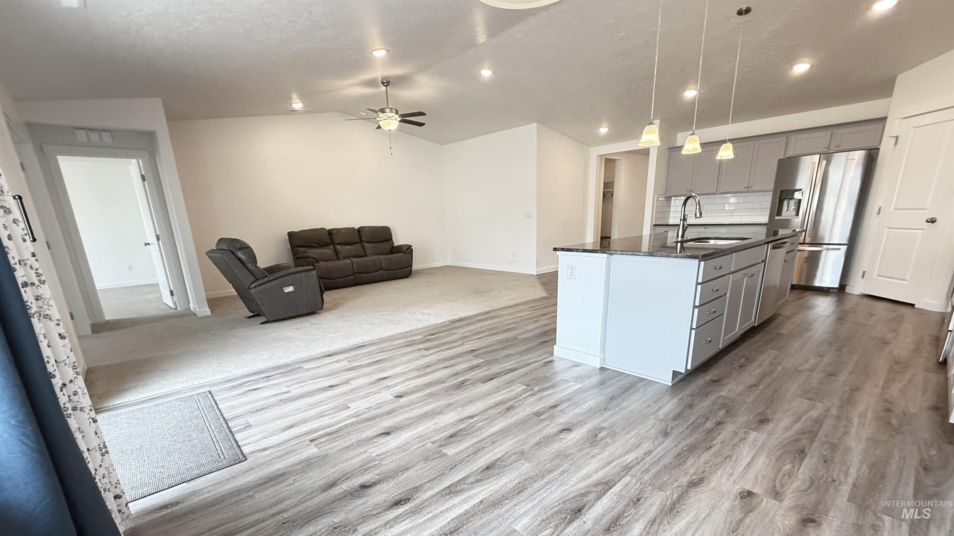 17032 Thomas Paine Way Property Photo 36