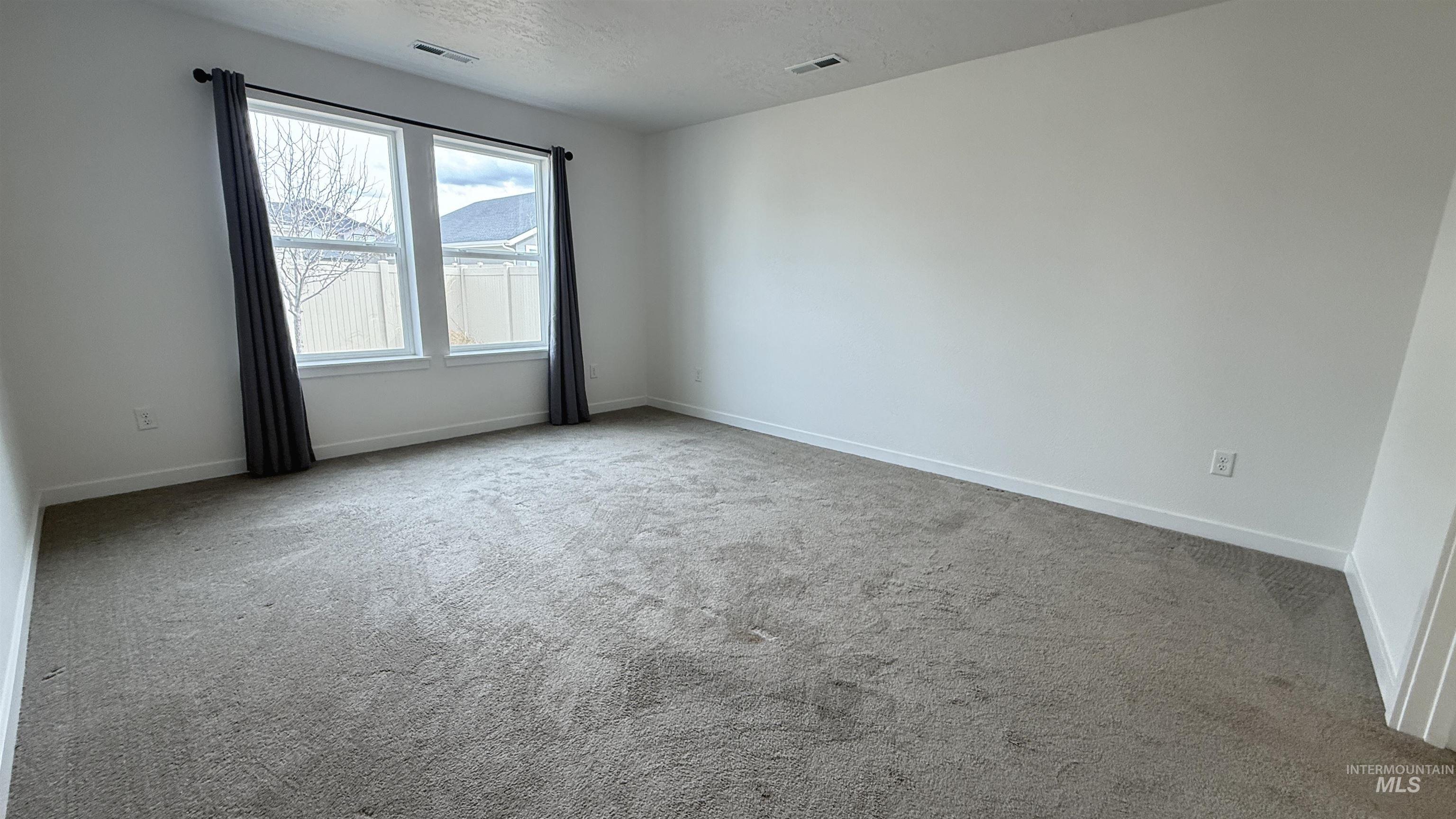 17032 Thomas Paine Way Property Photo 40