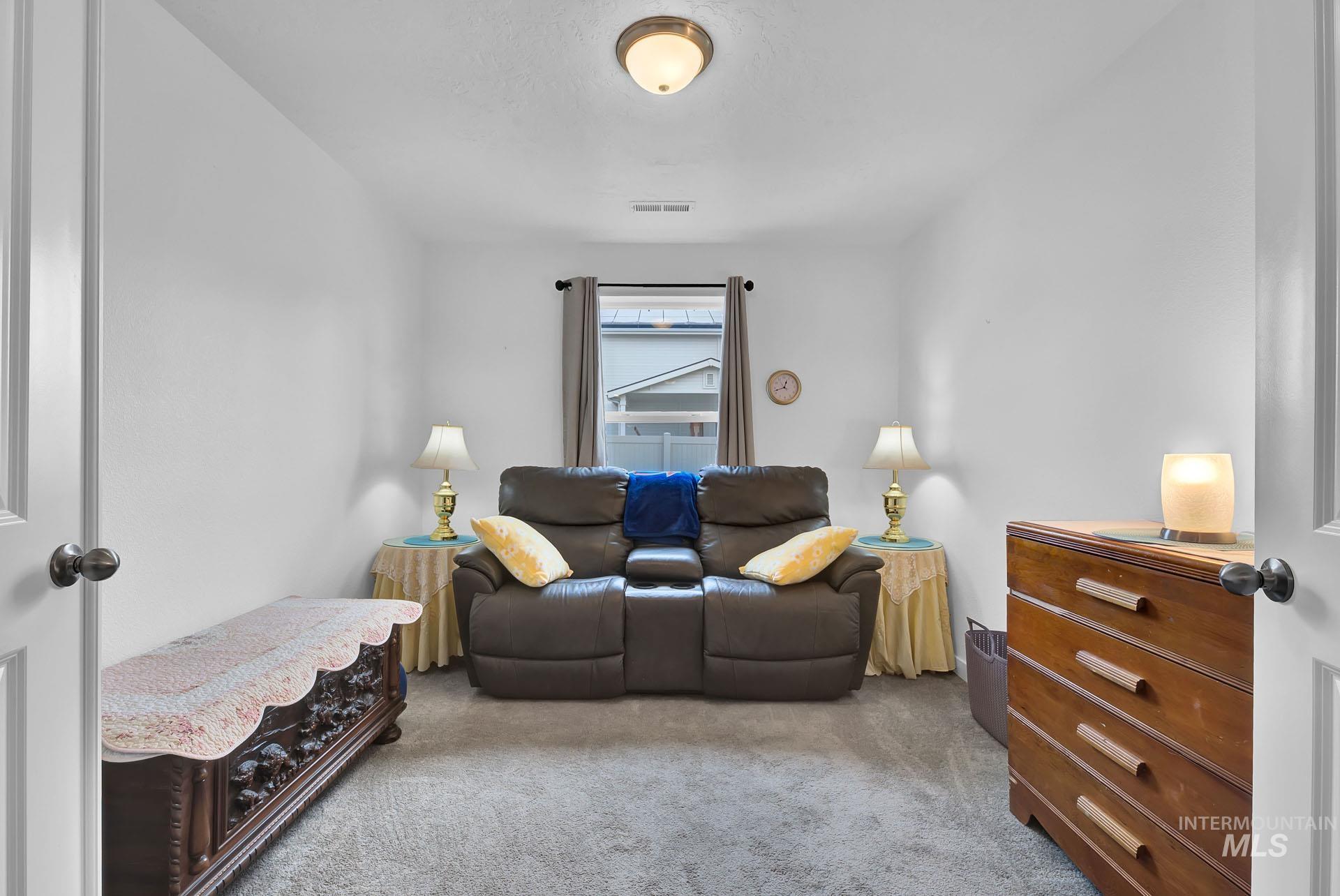 17032 Thomas Paine Way Property Photo 43