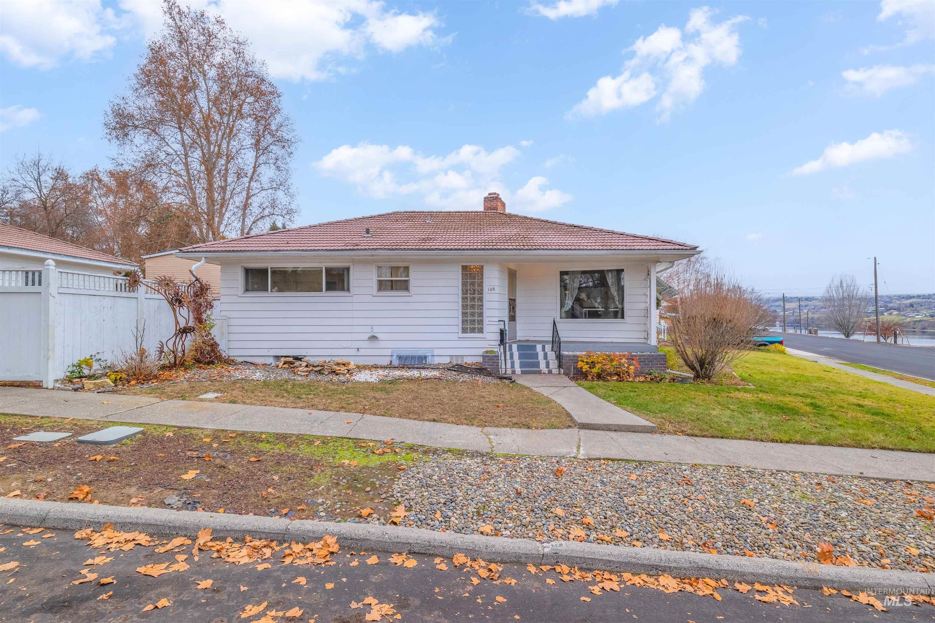 106 13th Avenue Property Photo 1