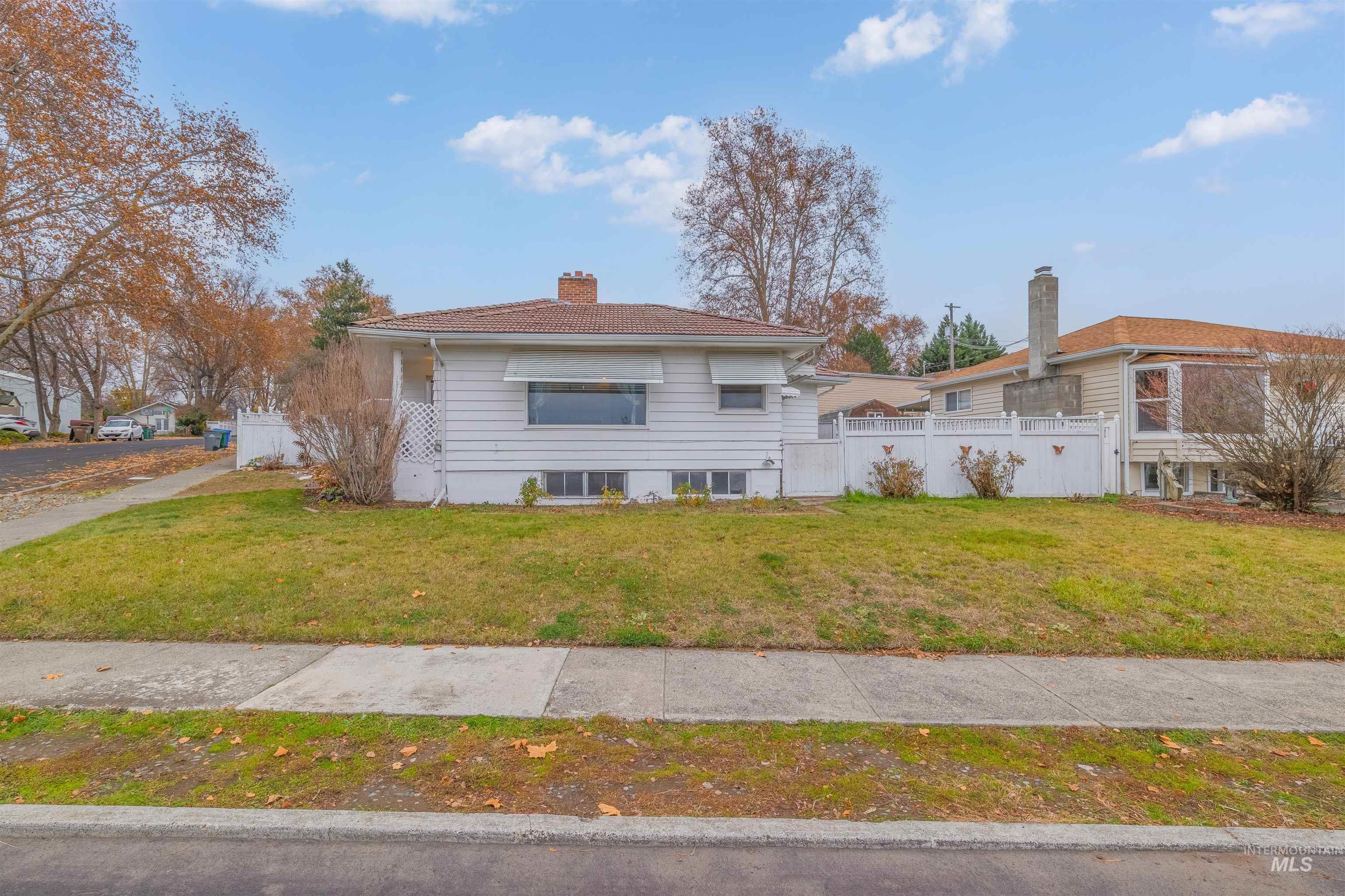 106 13th Avenue Property Photo 2
