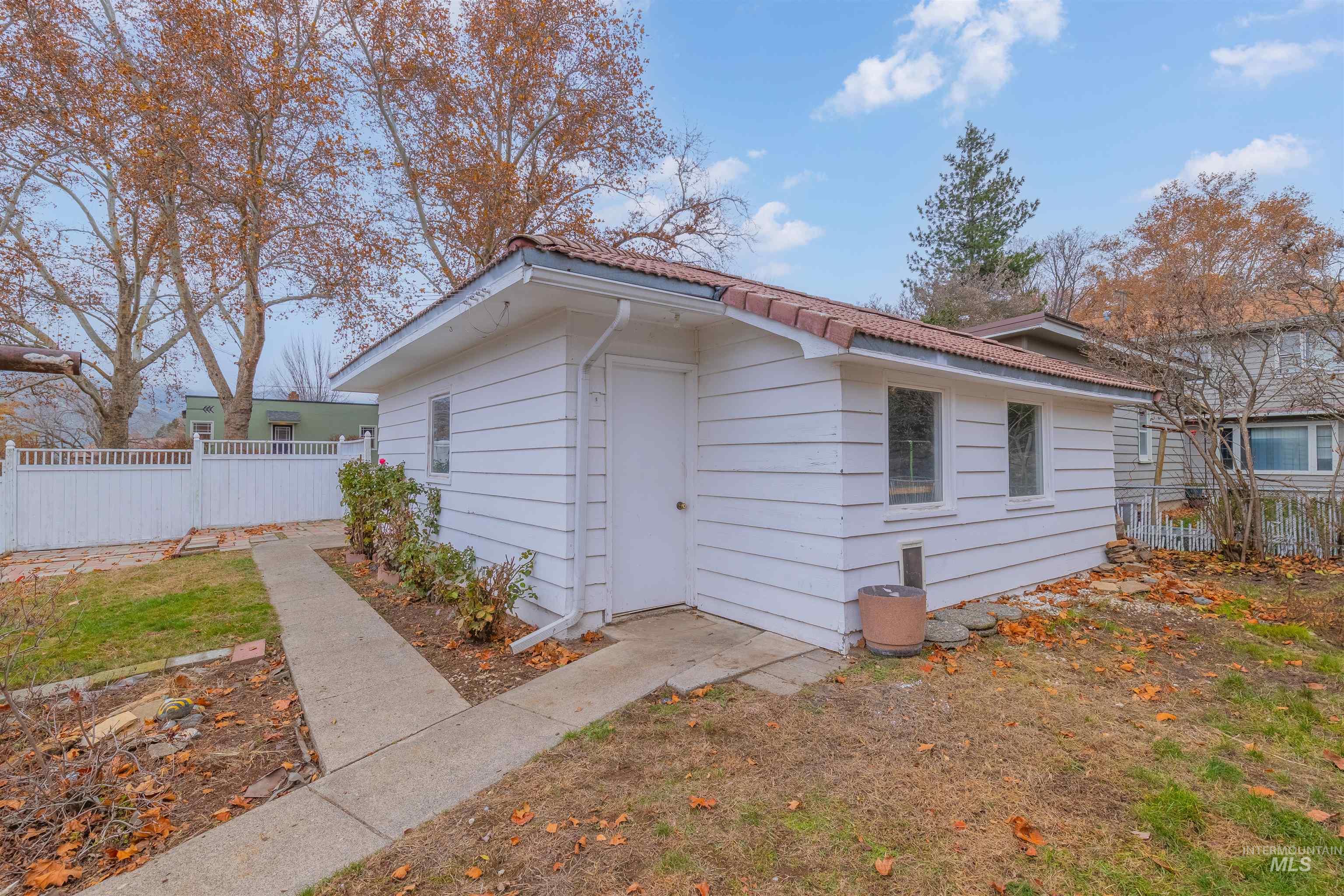 106 13th Avenue Property Photo 12