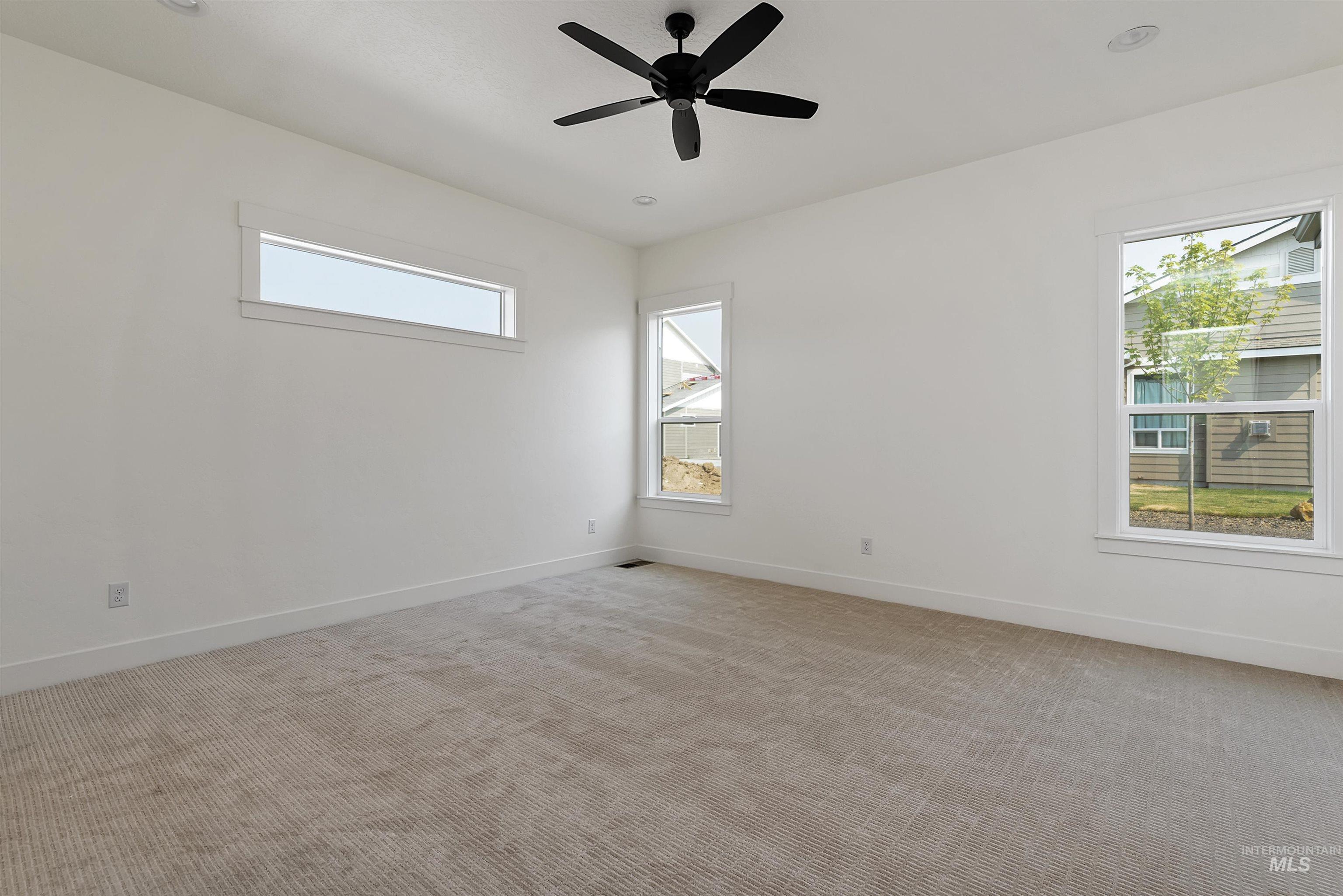 1147 N Gracie Avenue Property Photo 11