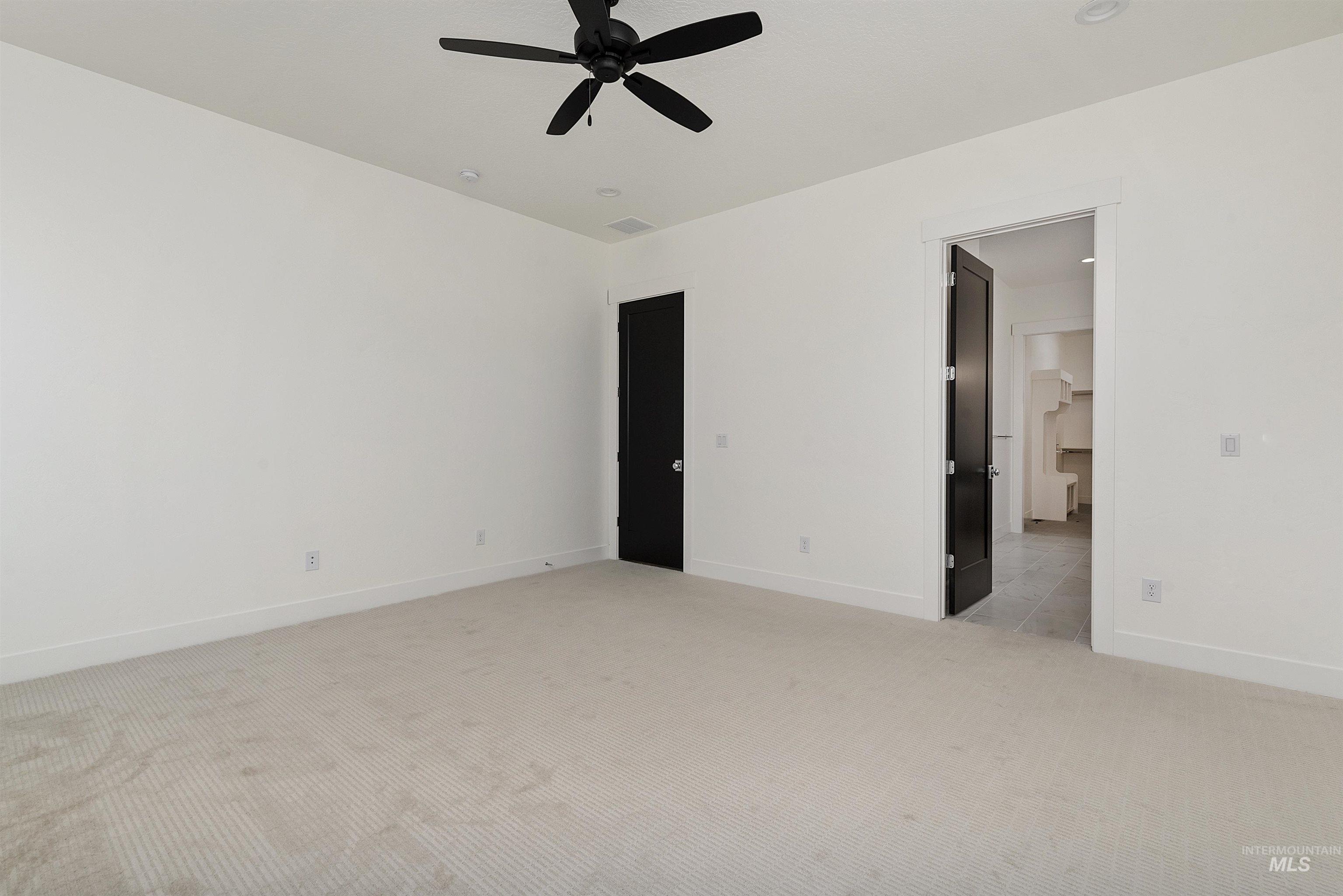 1147 N Gracie Avenue Property Photo 12