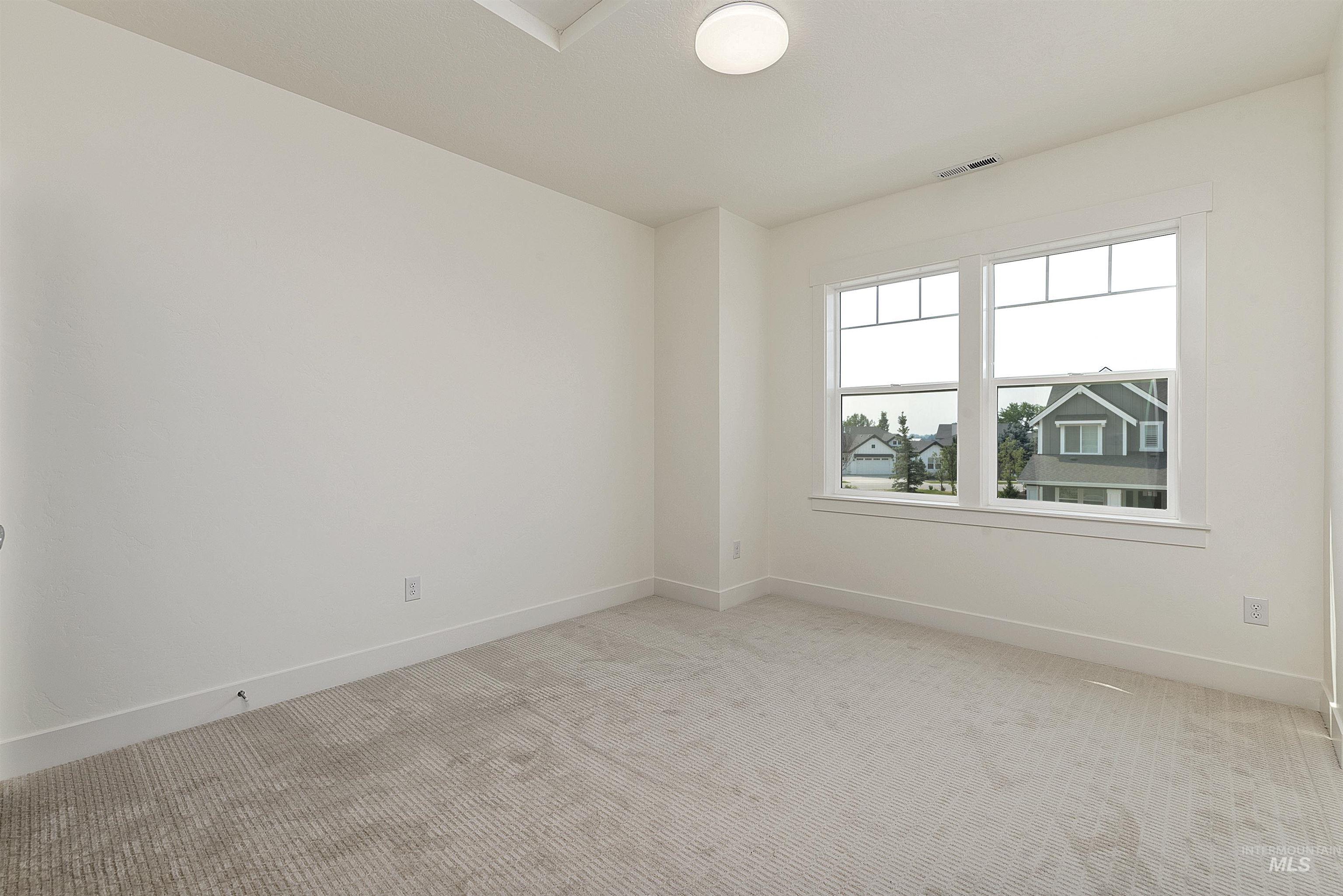 1147 N Gracie Avenue Property Photo 22