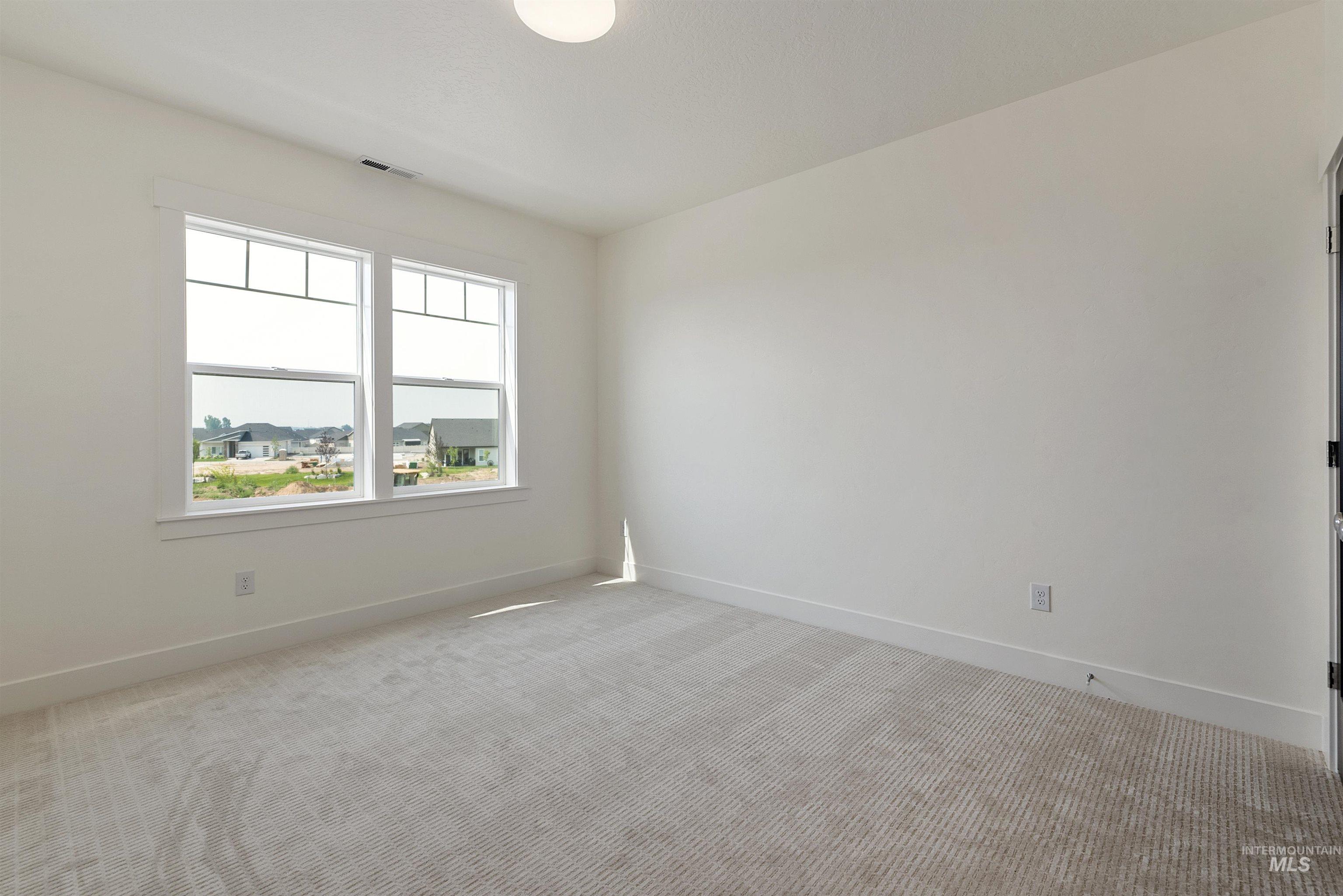 1147 N Gracie Avenue Property Photo 25