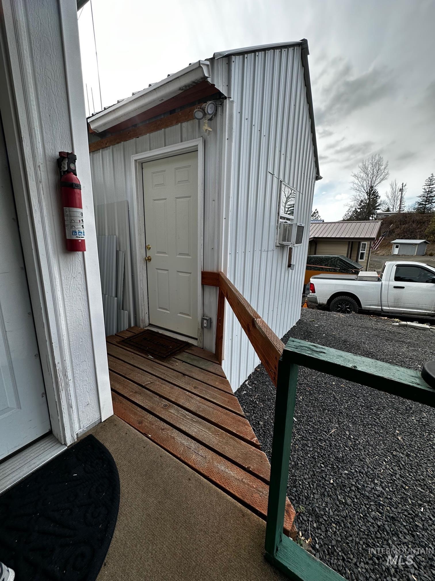 110 Chief Lawyer Street Property Photo 2