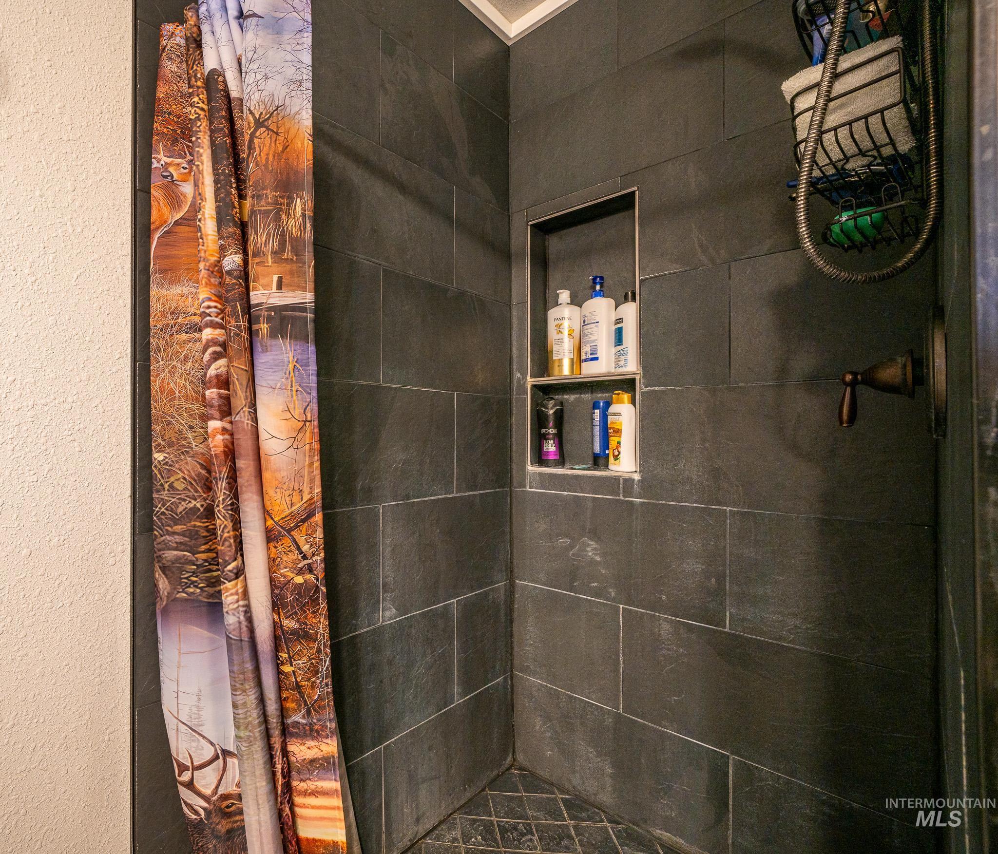 409 W South Street Property Photo 15