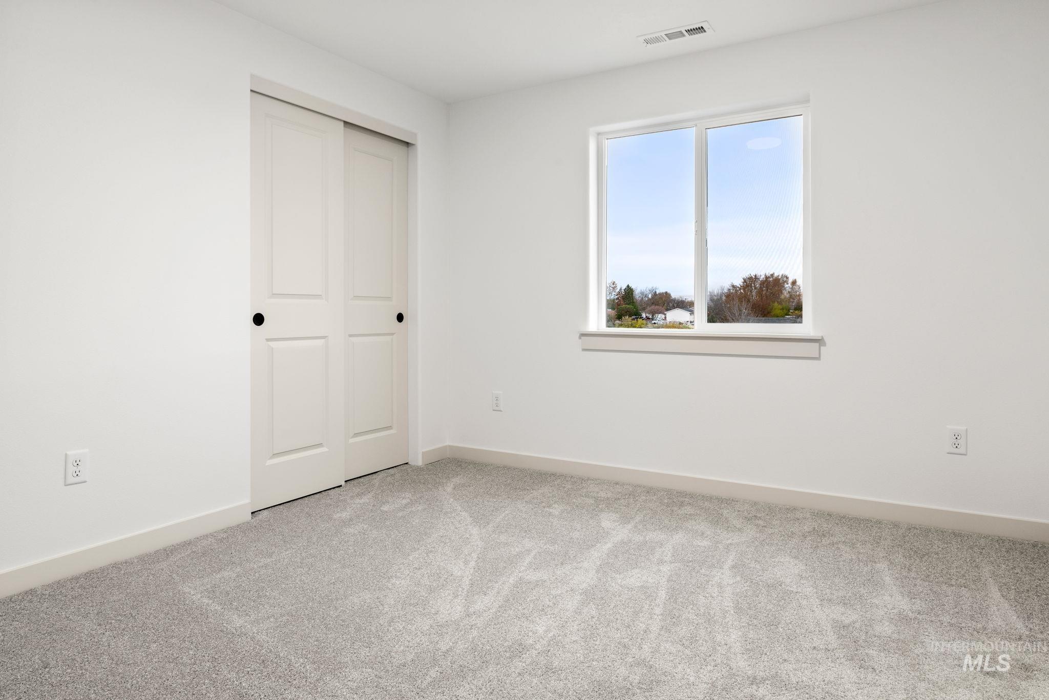 2443 Legacy Court Property Photo 23