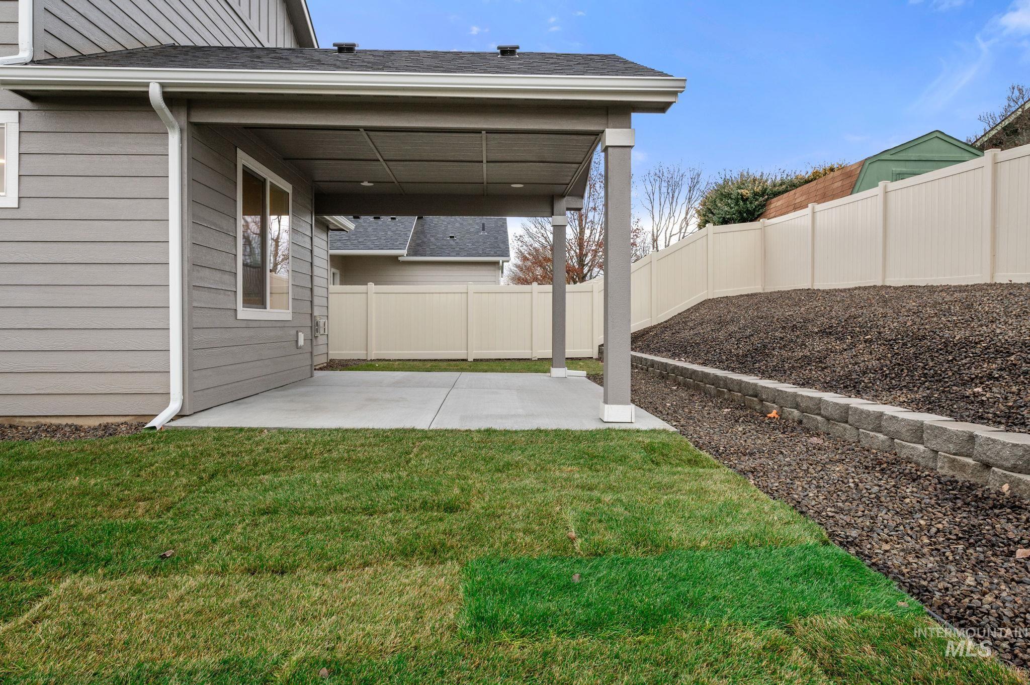 2443 Legacy Court Property Photo 25
