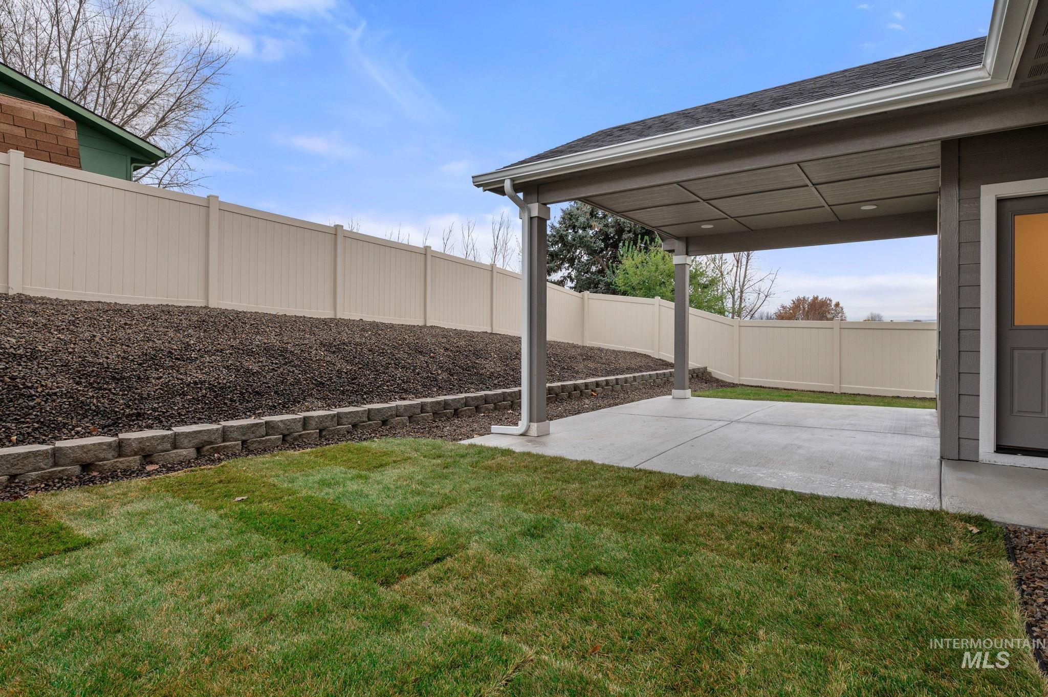 2443 Legacy Court Property Photo 26