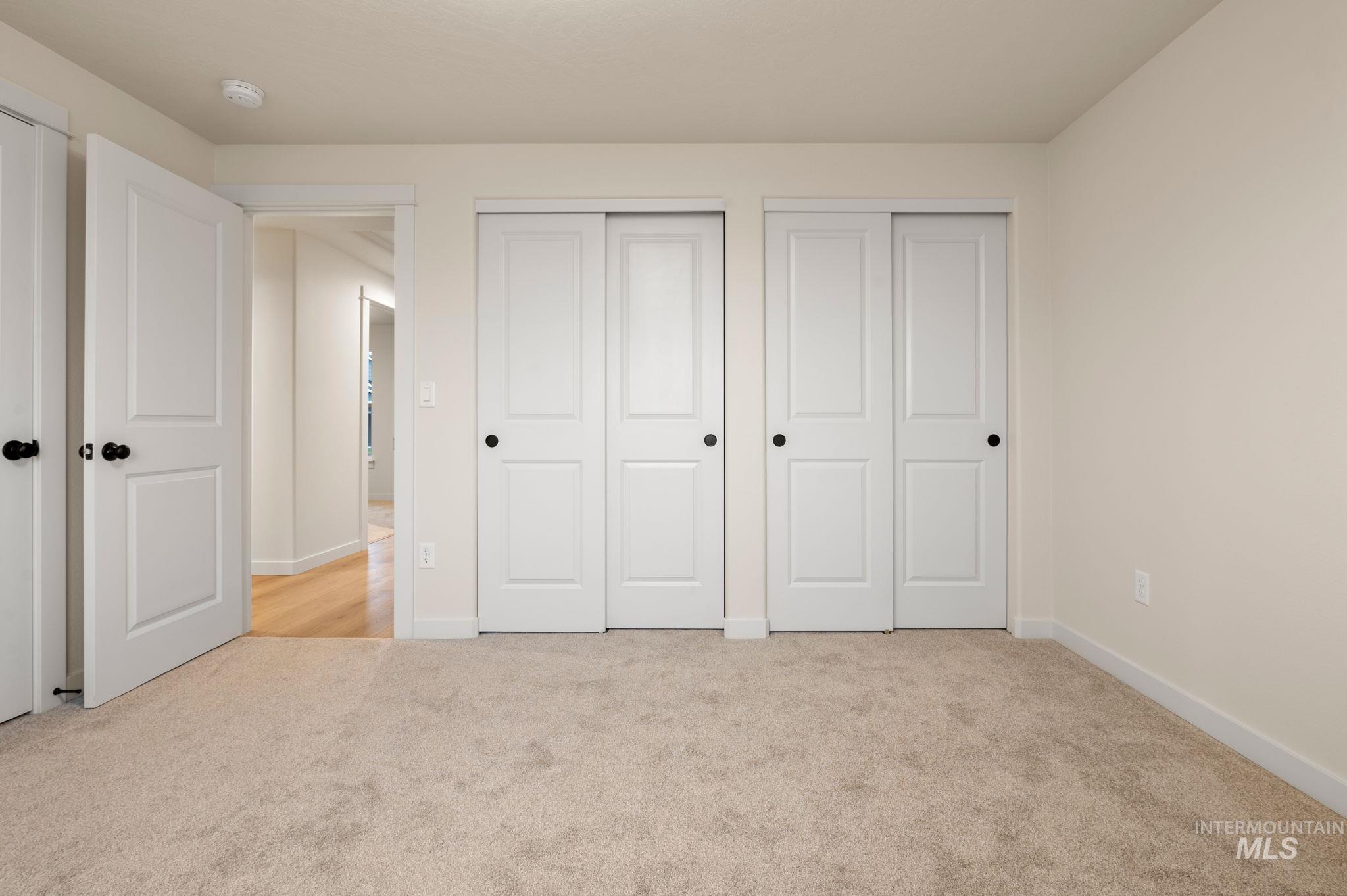 2430 Legacy Court Property Photo 10