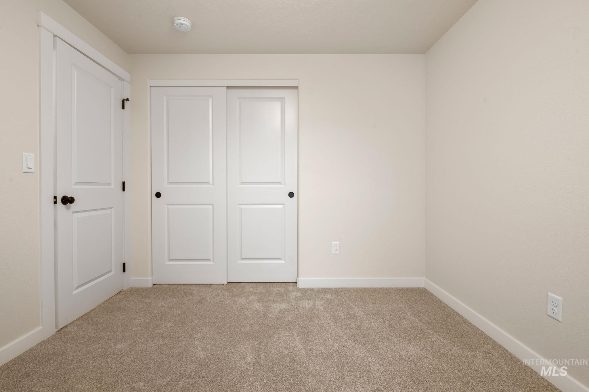 2430 Legacy Court Property Photo 16