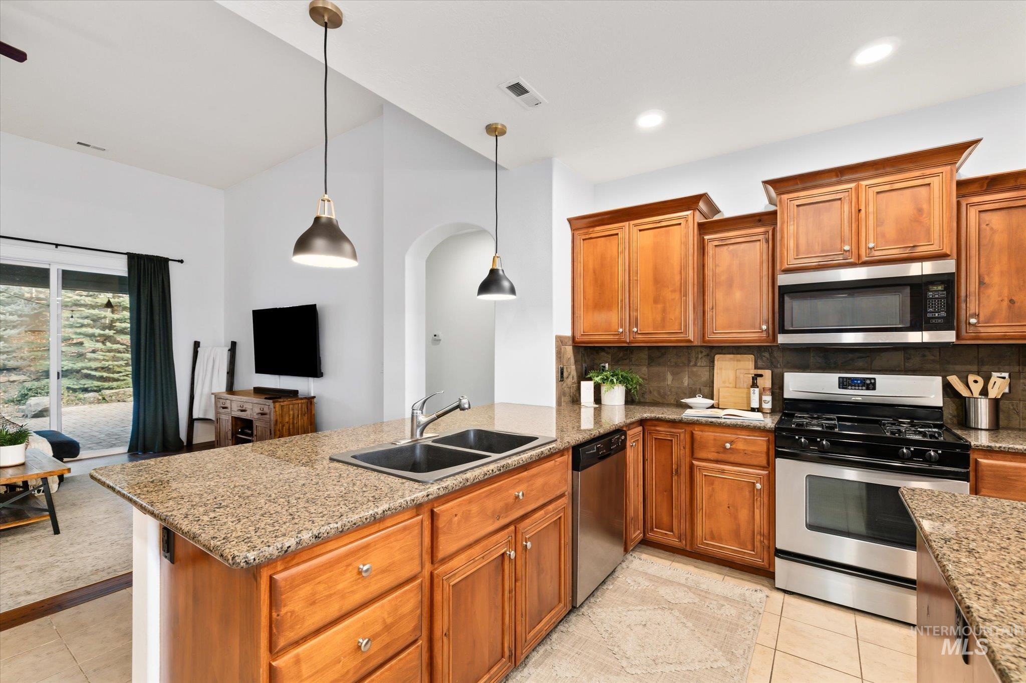 18222 N Streams Edge Way Property Photo 11