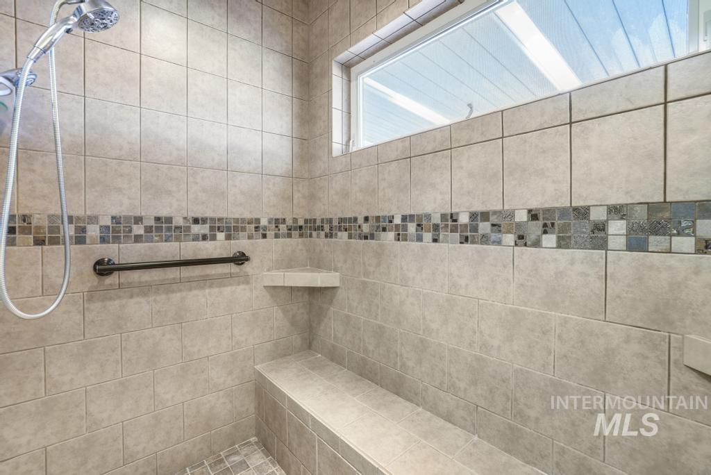 4133 Creek View Dr. Property Photo 22