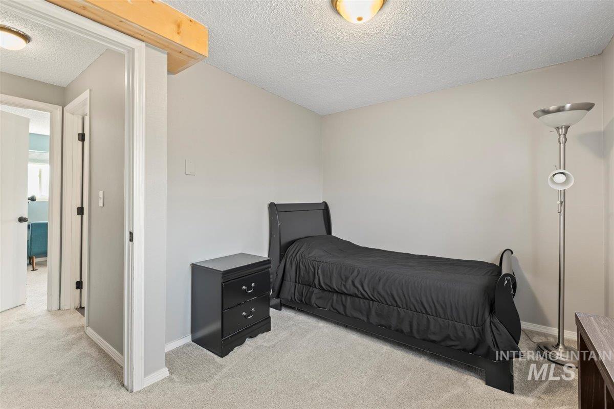 110 E 14th N Property Photo 15