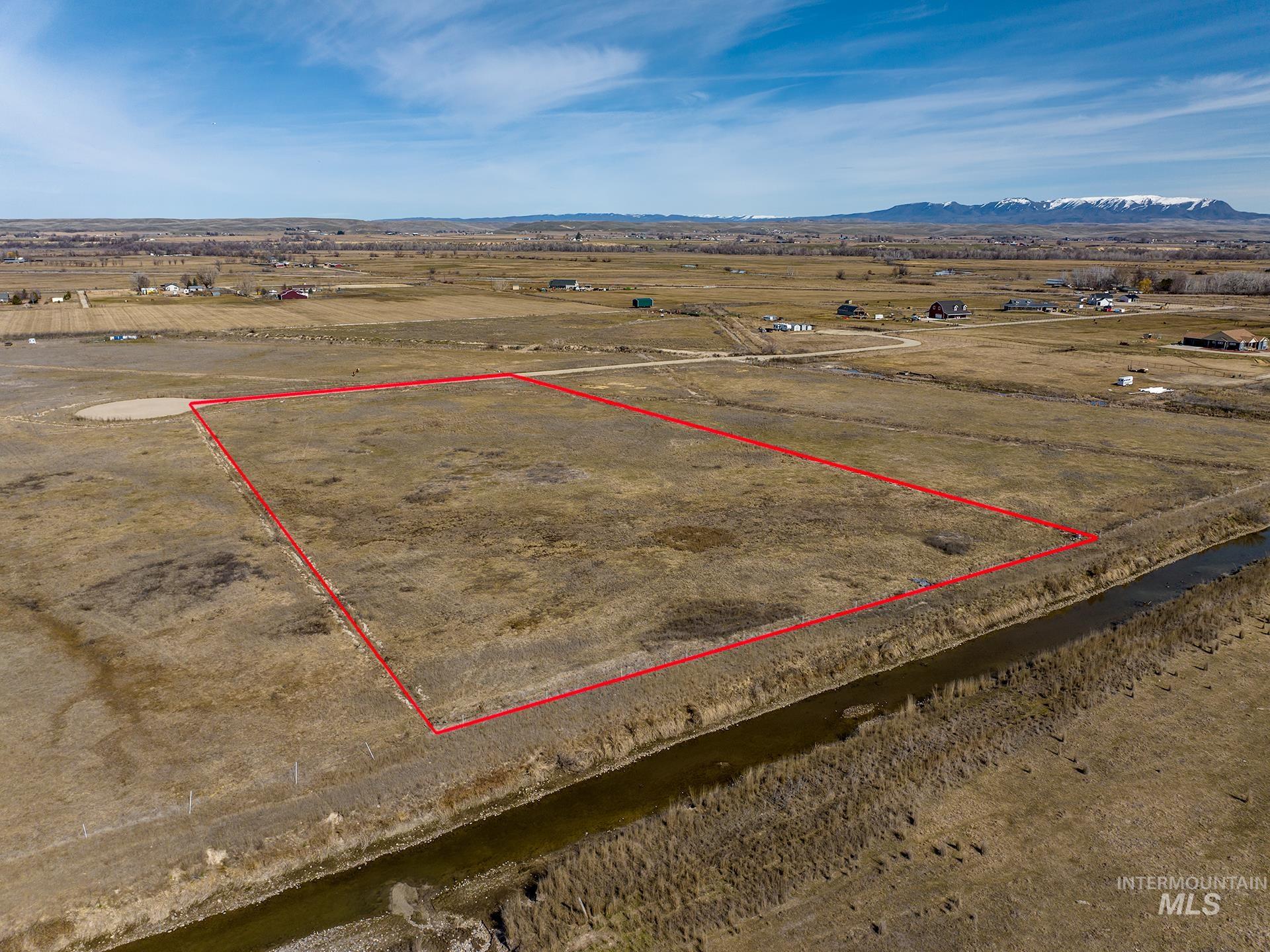 9225 Mallard Ln Property Photo 1