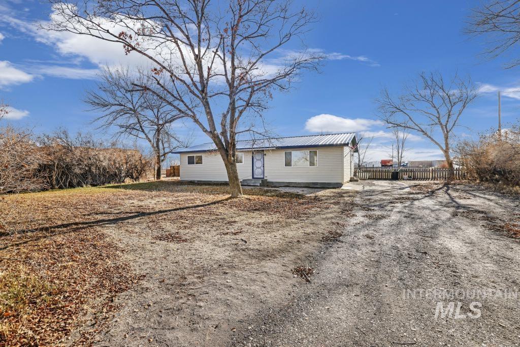 253 E Baseline Rd Property Photo 4
