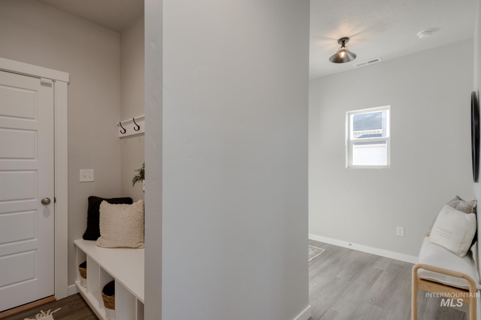 667 N Aleppo Way Property Photo 14