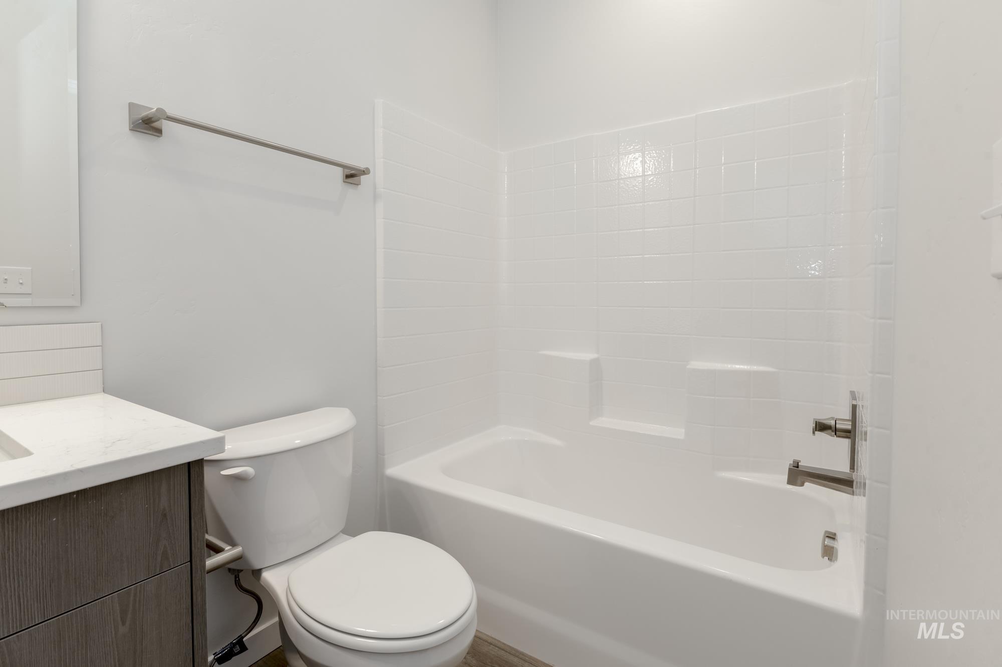 8592 N Ferris Ave Property Photo 20