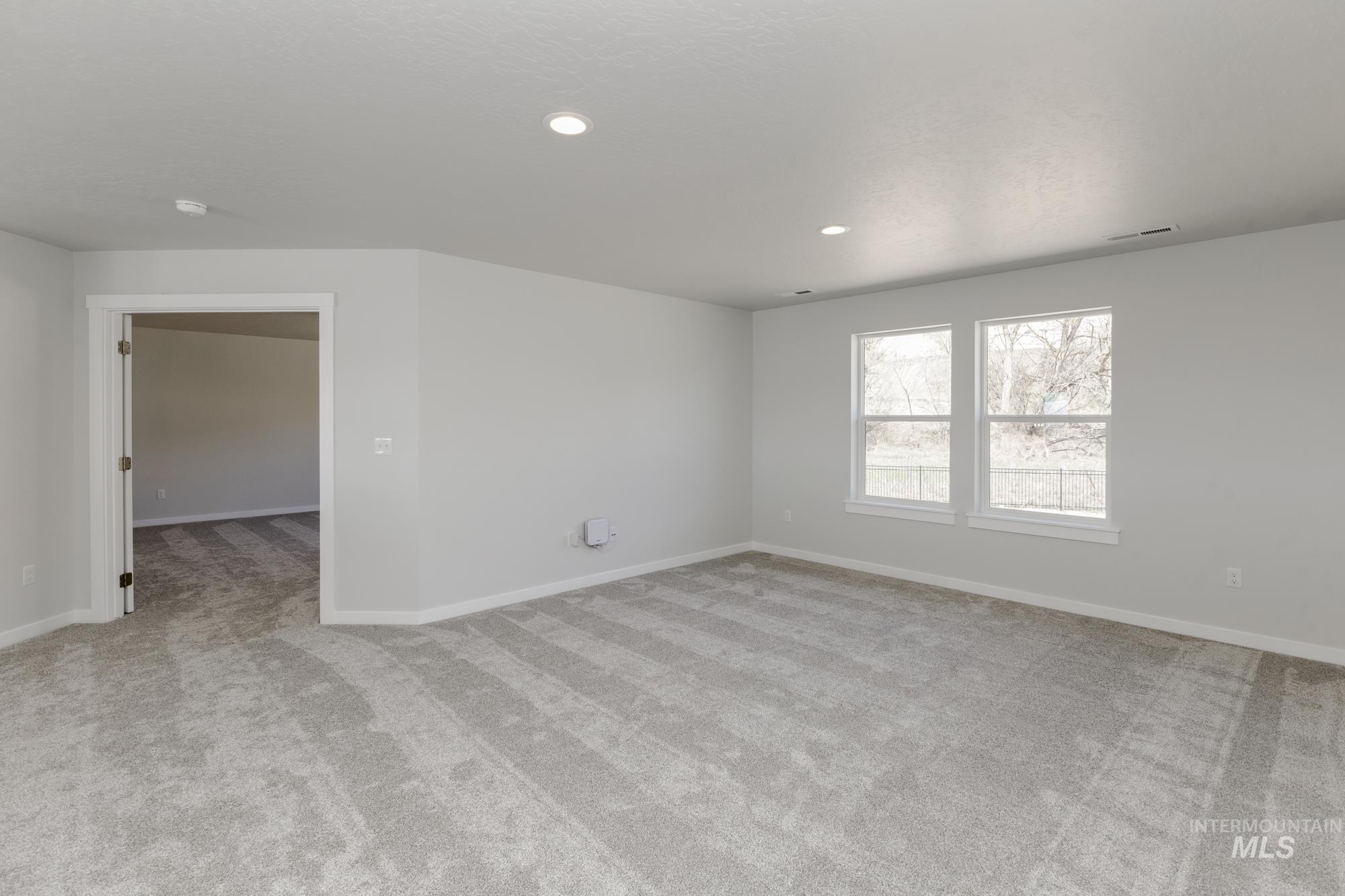 8592 N Ferris Ave Property Photo 22