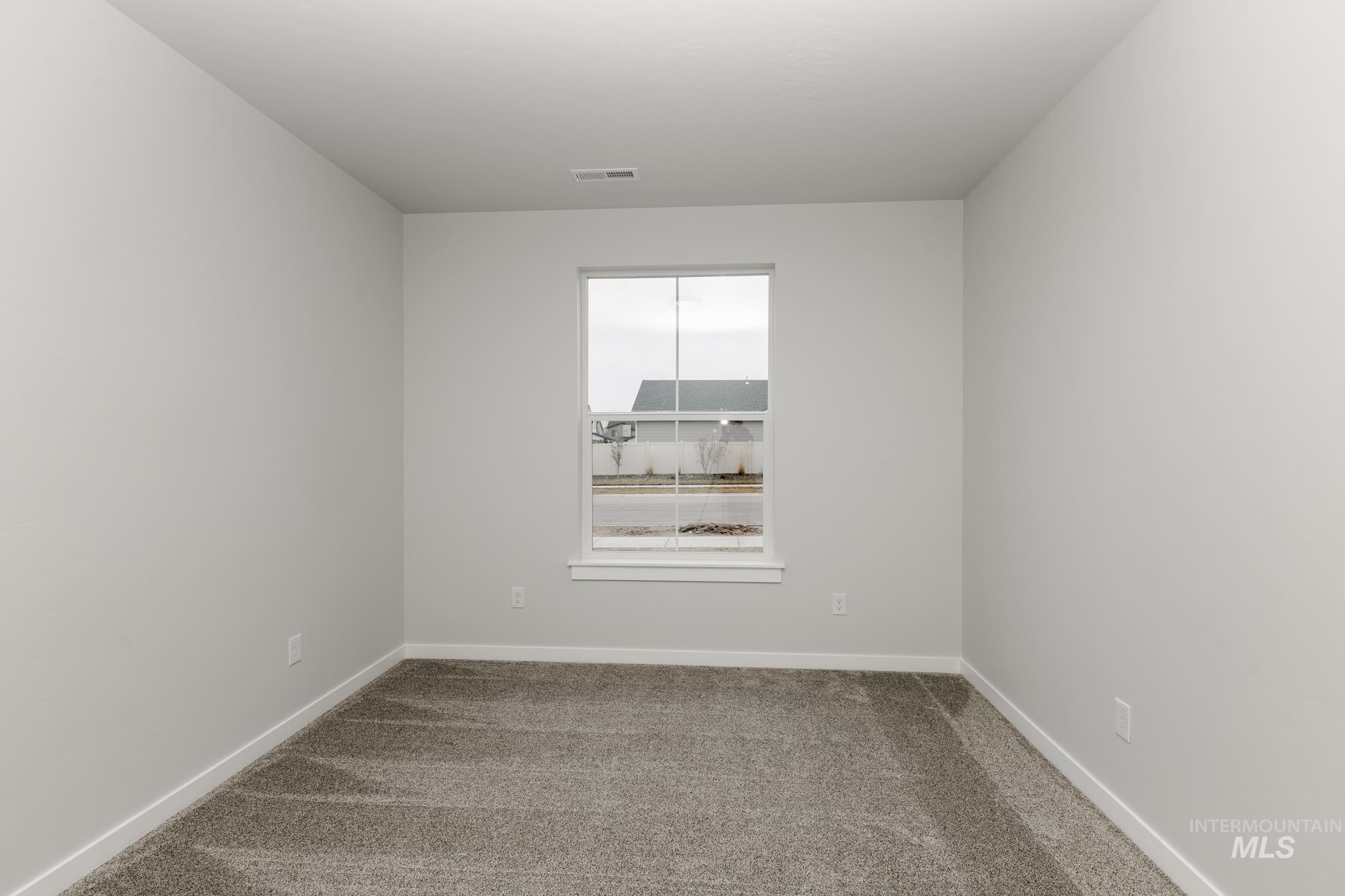 8558 N Ferris Ave Property Photo 12
