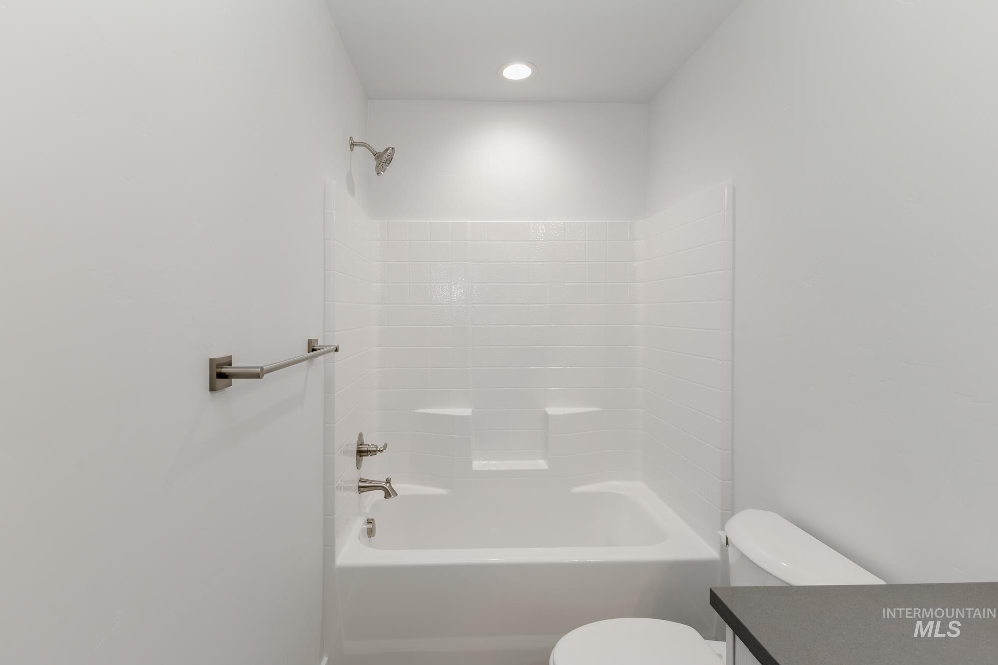 8558 N Ferris Ave Property Photo 19
