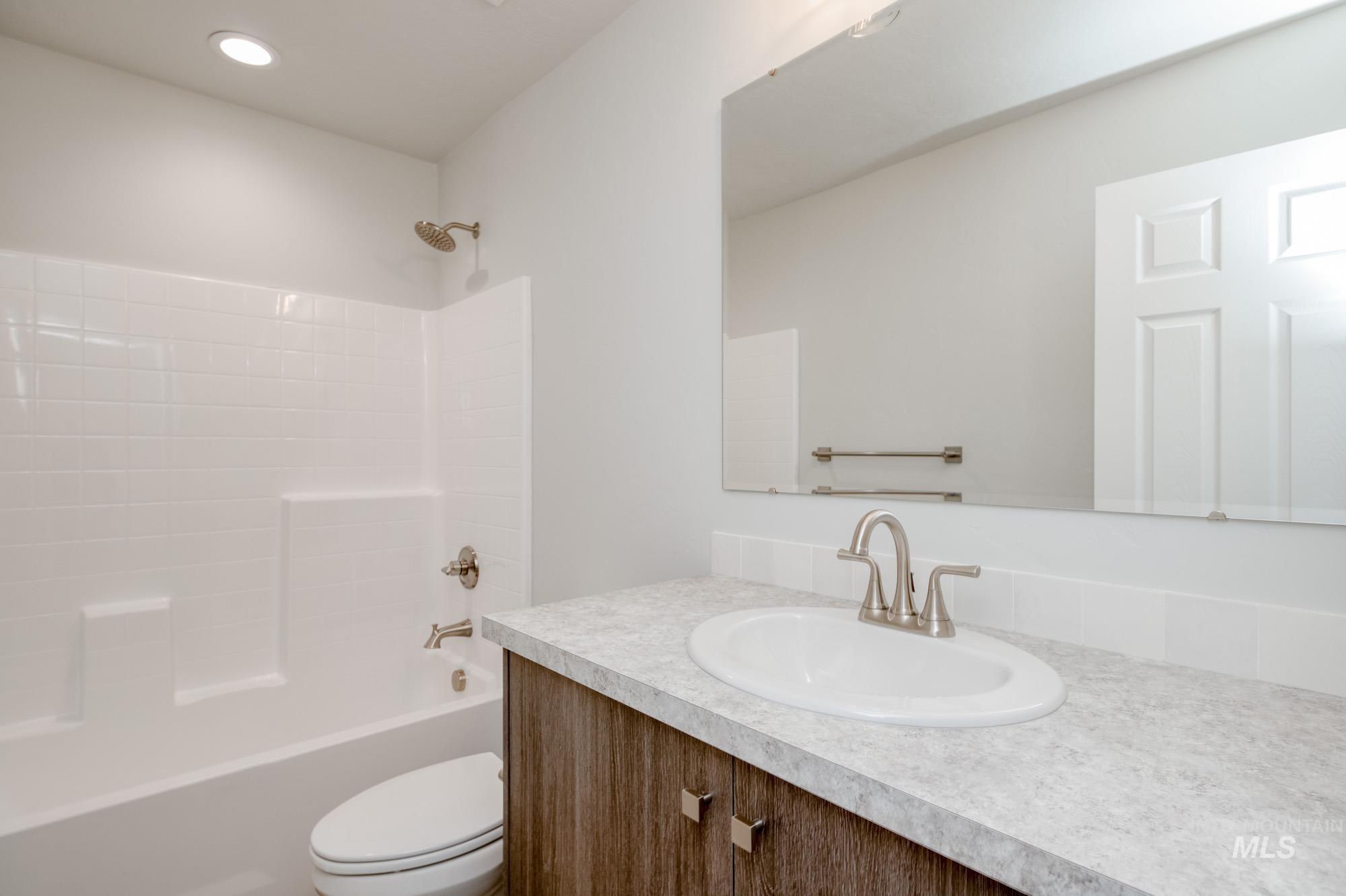 403 Hedwig Pl Property Photo 14