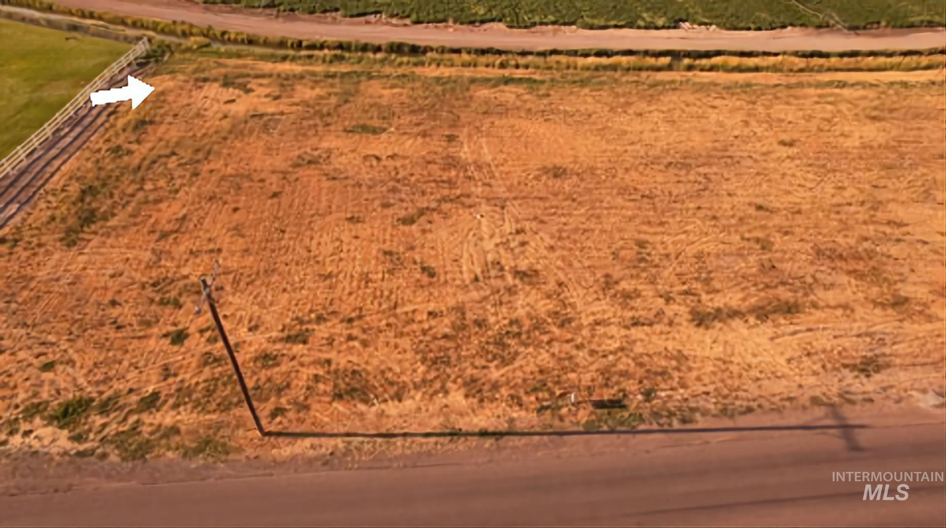 450 E 27th Property Photo 11