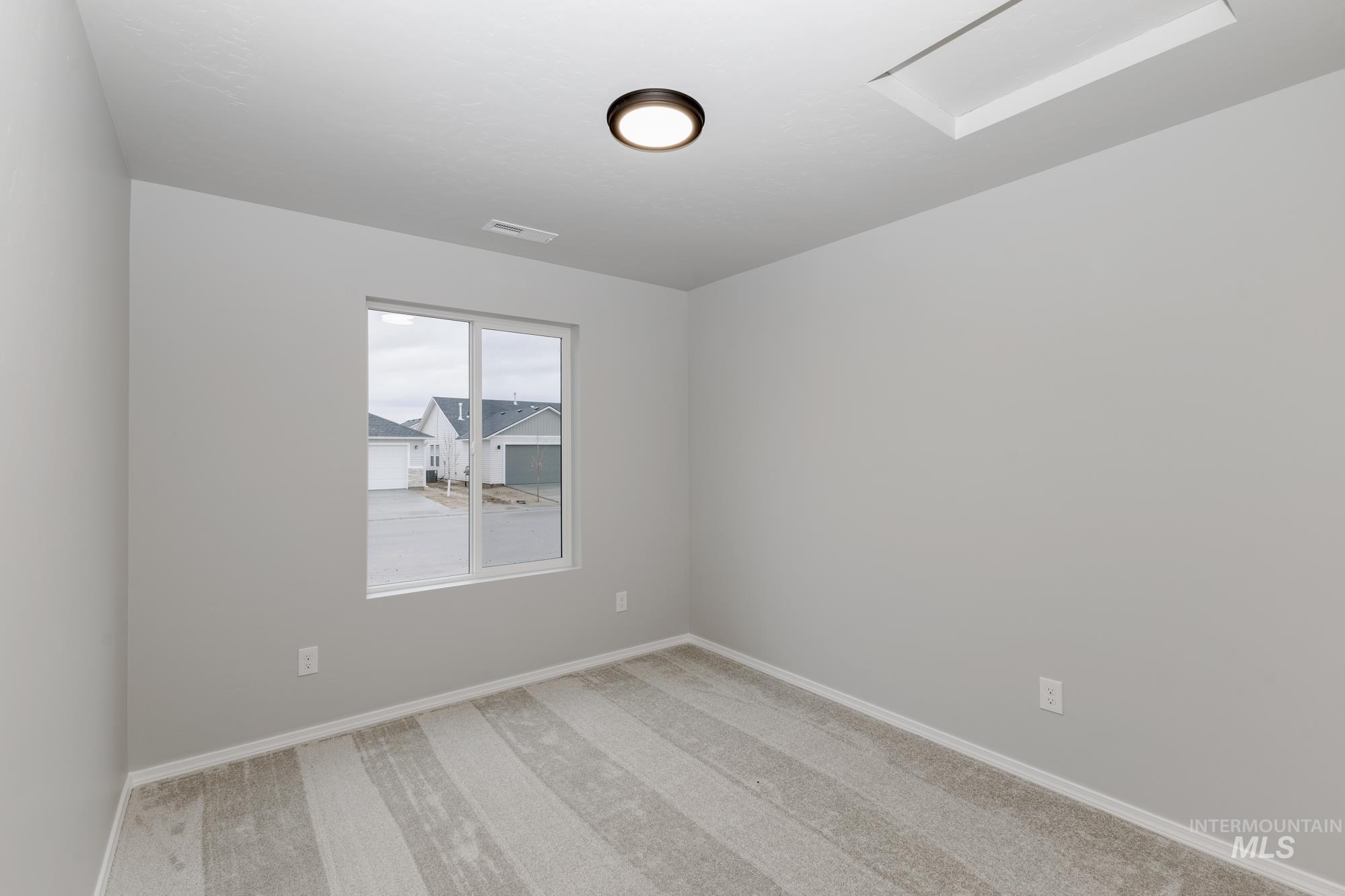 2861 W Caravan St Property Photo 12