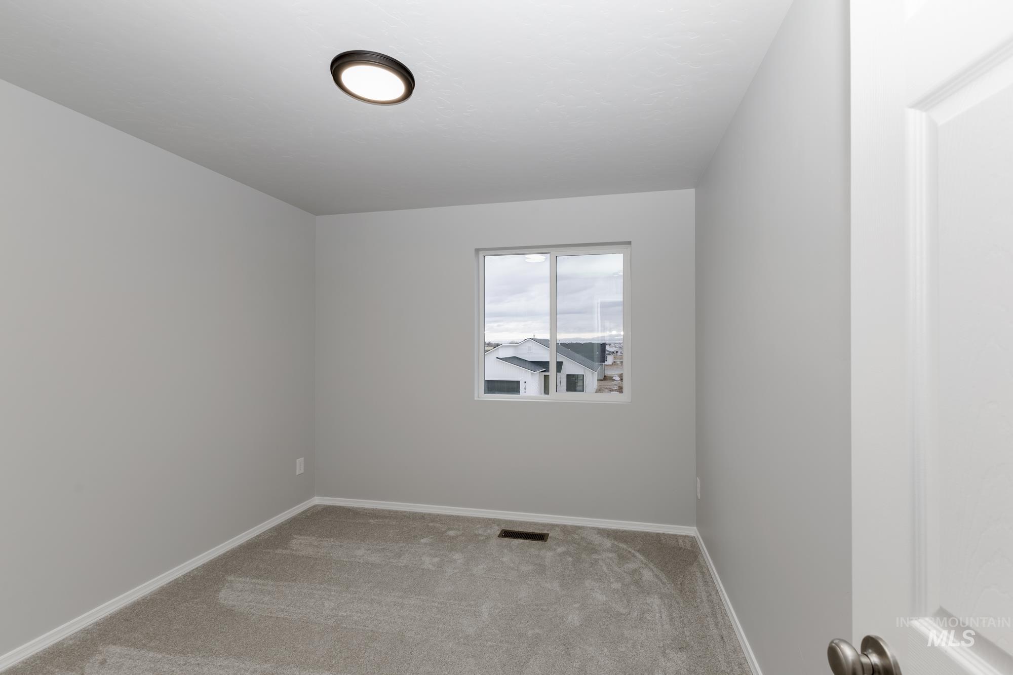 2861 W Caravan St Property Photo 14
