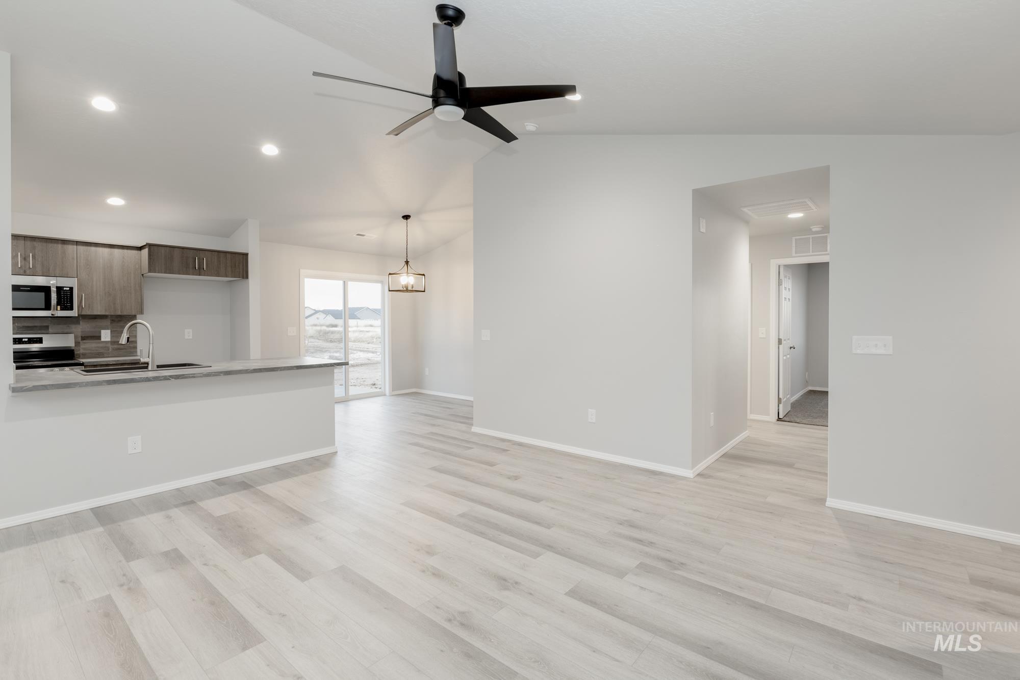 2893 W Lemhi Creek St Property Photo 6