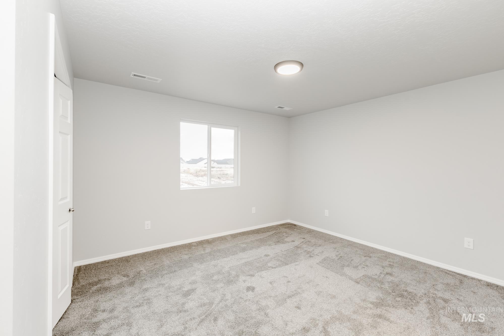2893 W Lemhi Creek St Property Photo 13