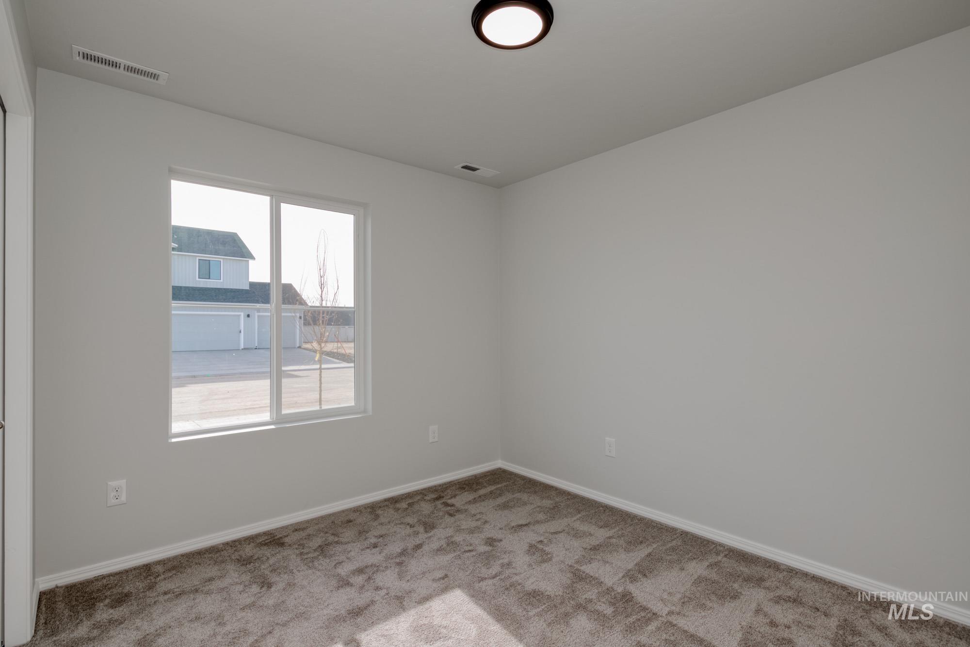 2858 W Caravan St Property Photo 11