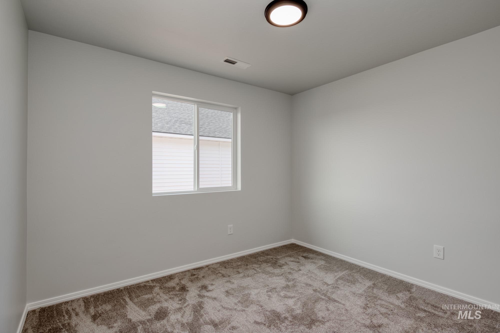 2858 W Caravan St Property Photo 13