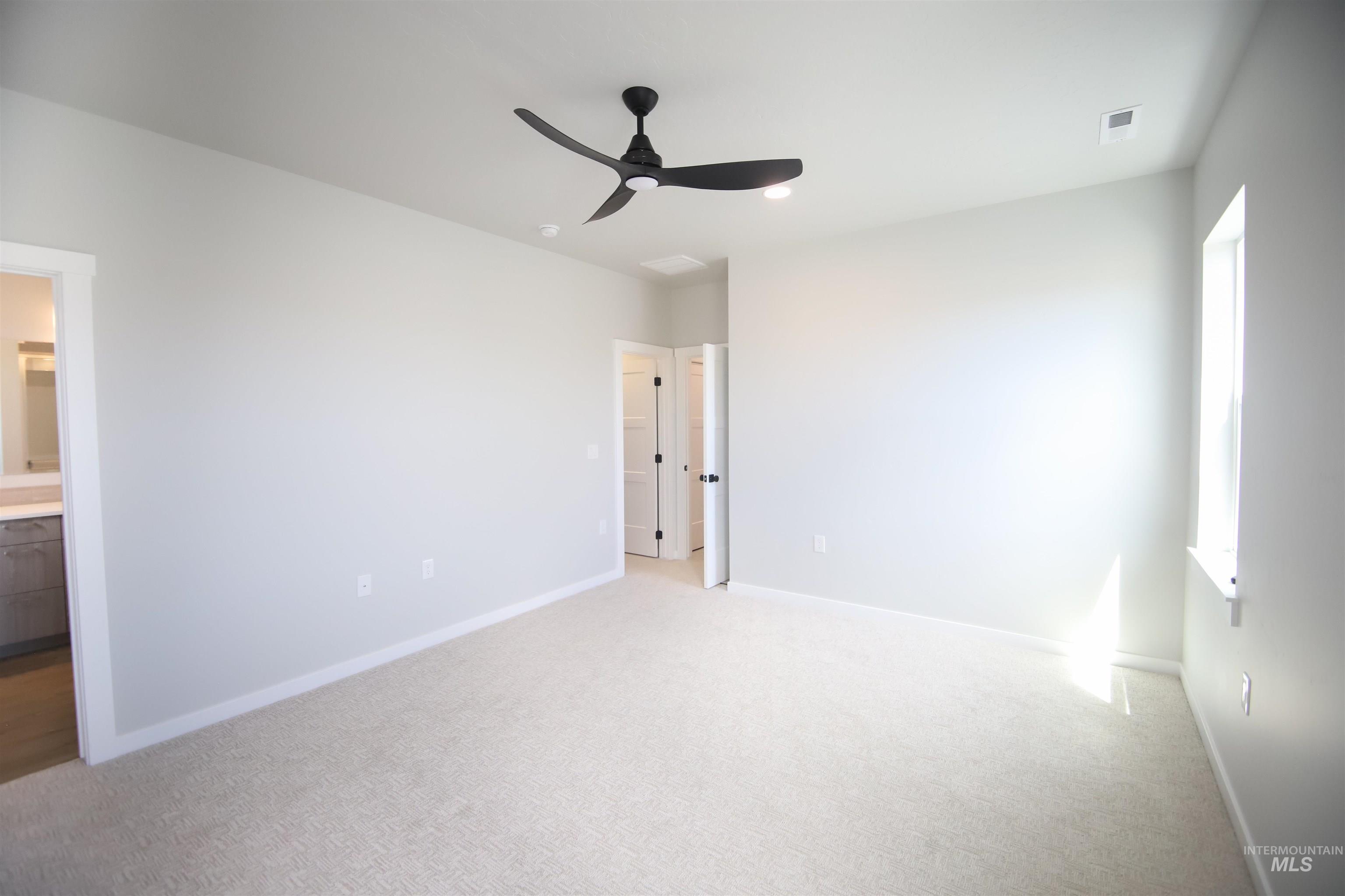 6940 S Cheyenne Ave Property Photo 14