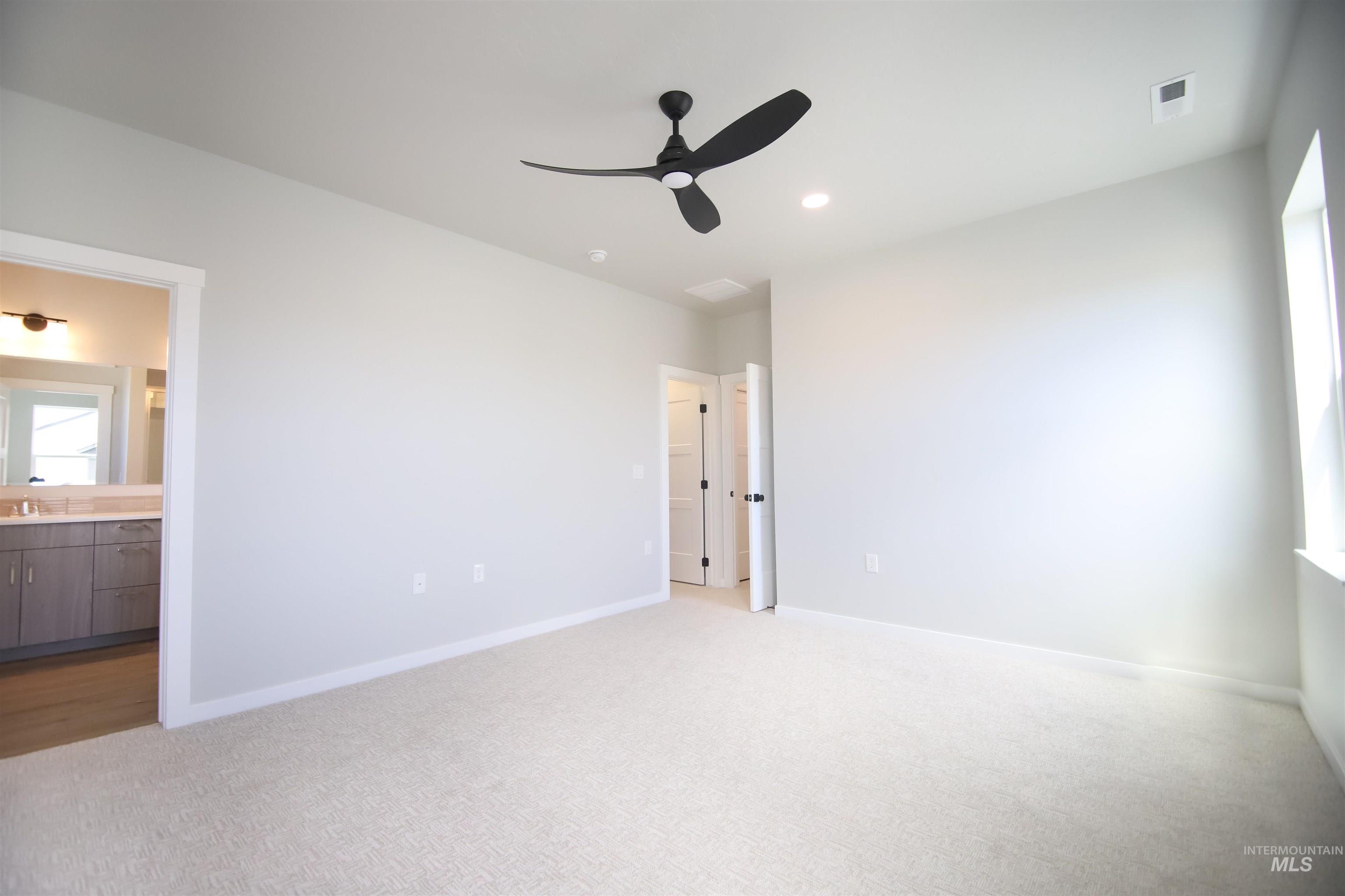6940 S Cheyenne Ave Property Photo 17