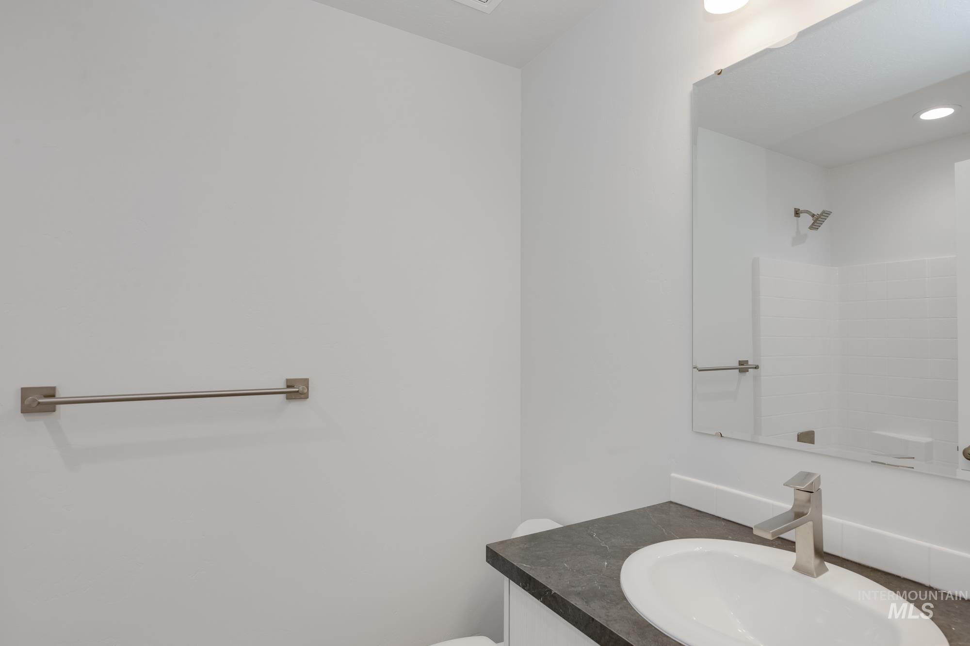 278 N Coltsfoot Ave Property Photo 8