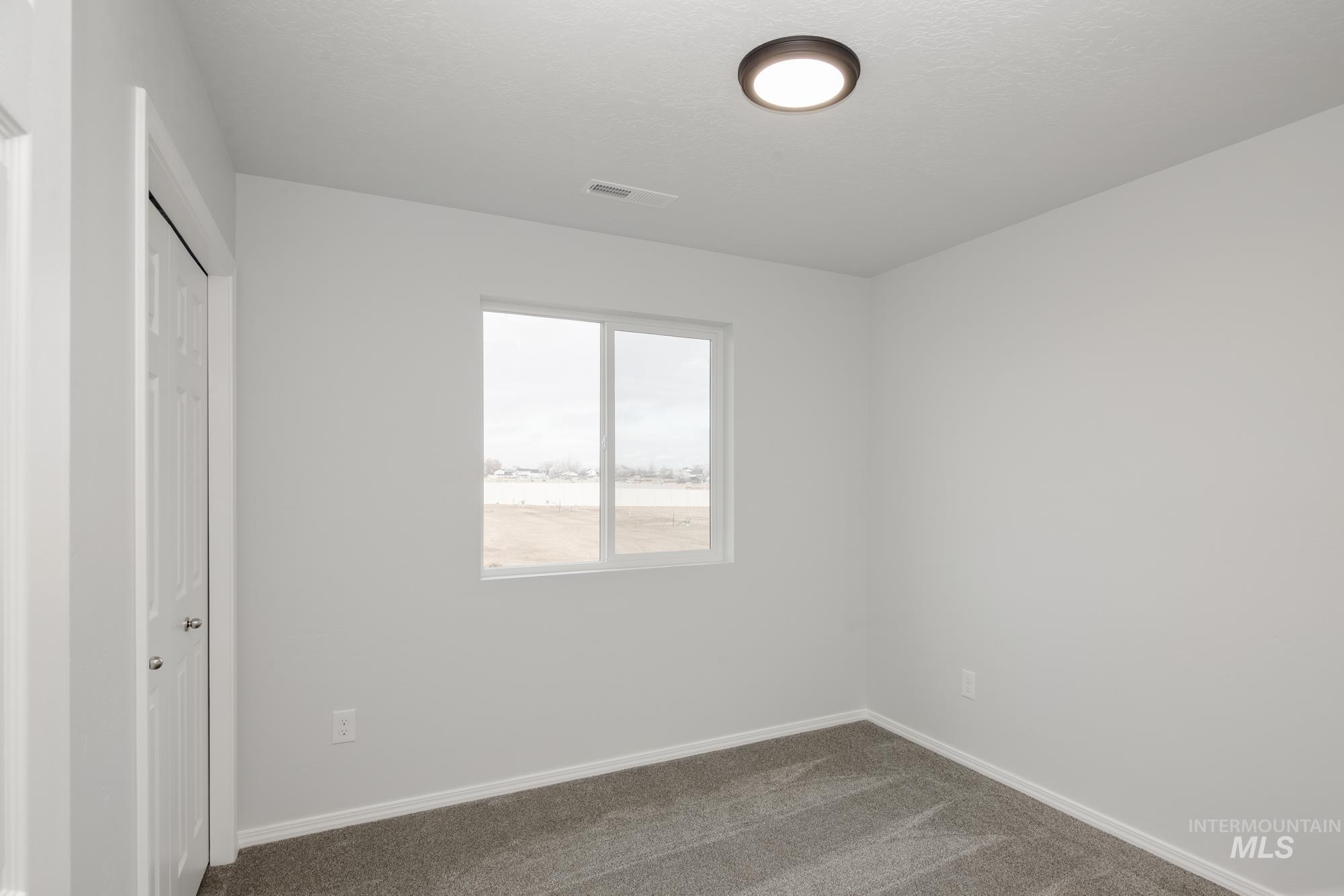 278 N Coltsfoot Ave Property Photo 11