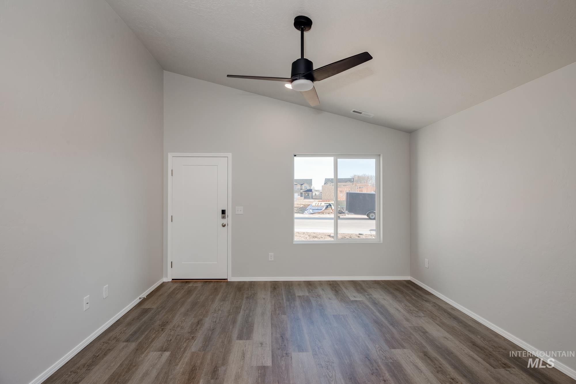 5491 S Memory Pl Property Photo 2