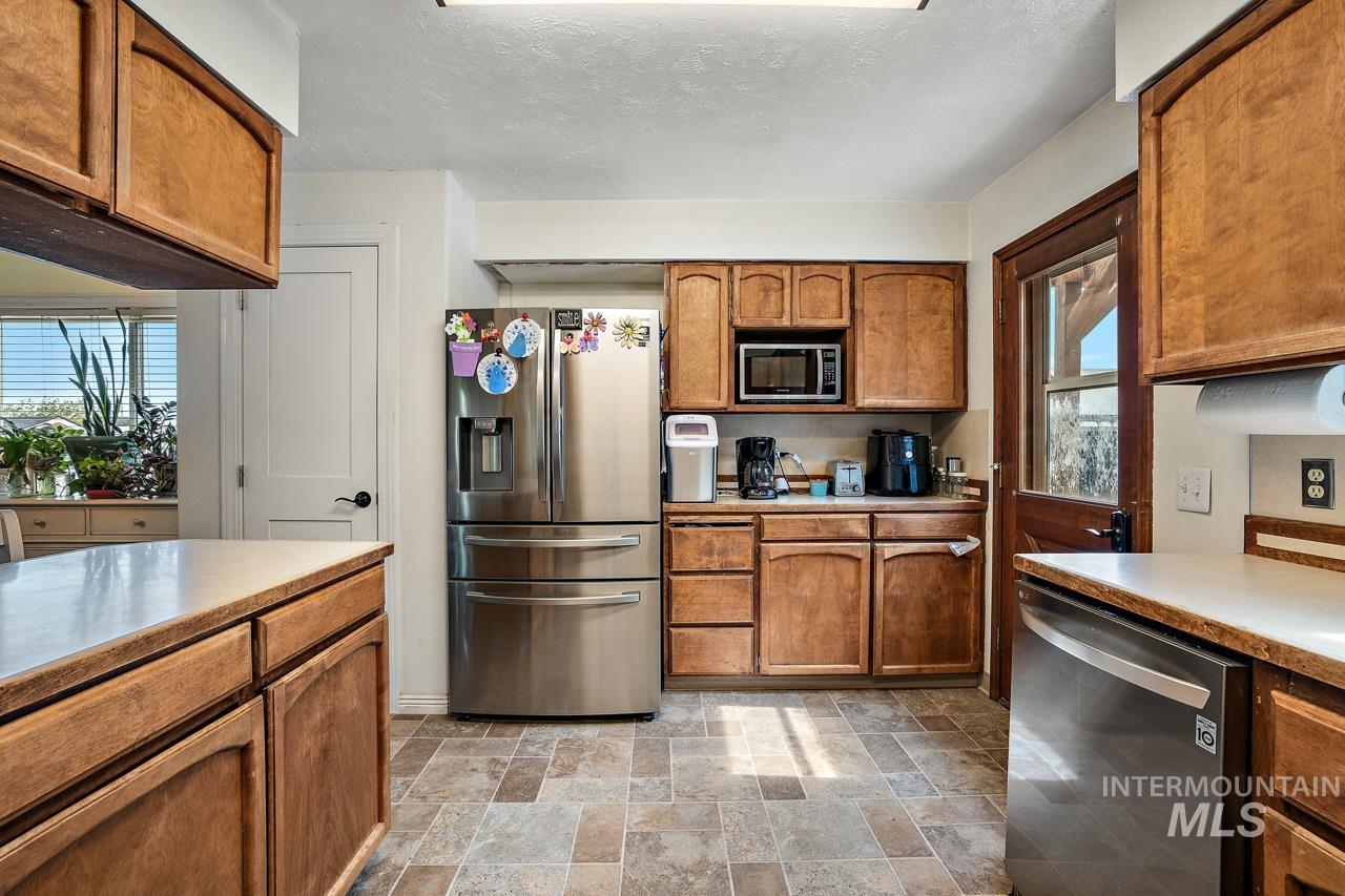 3304 N Middleton Rd. Property Photo 22