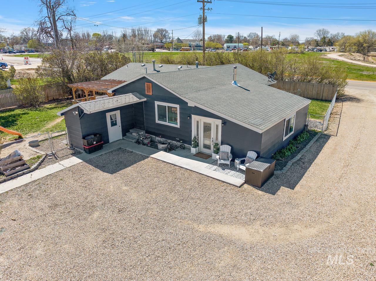 3304 N Middleton Property Photo