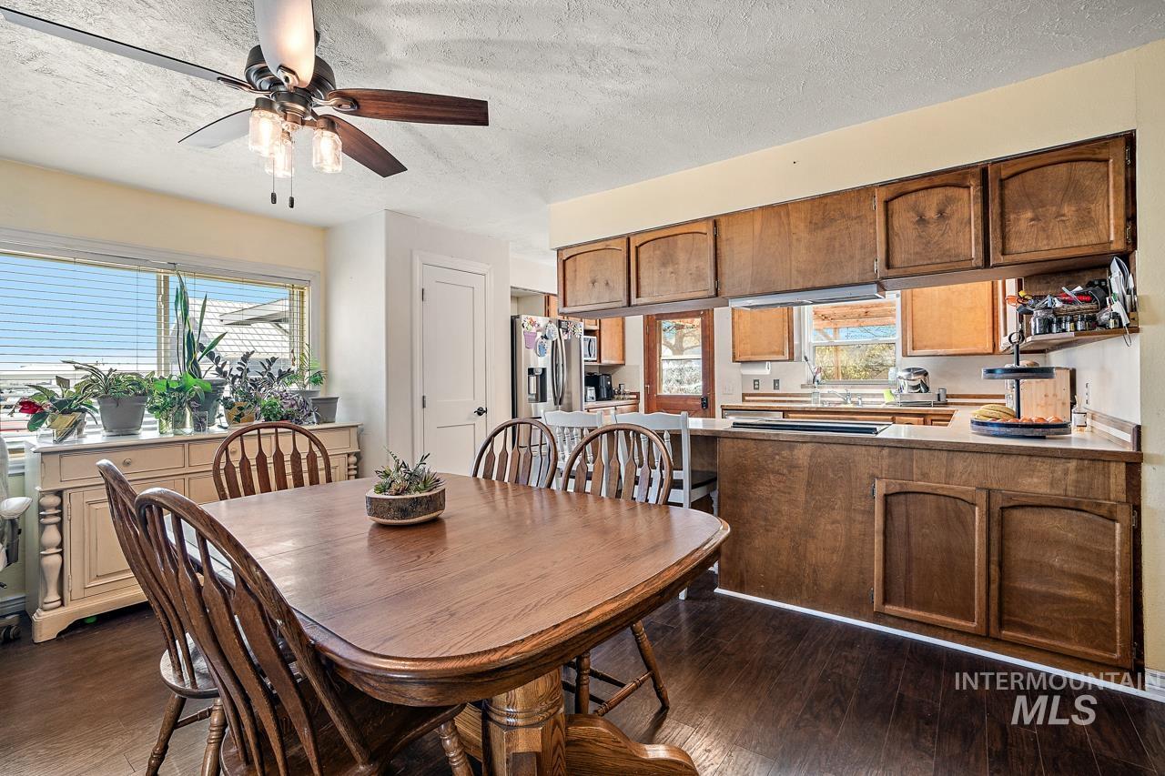 3304 N Middleton Property Photo 11