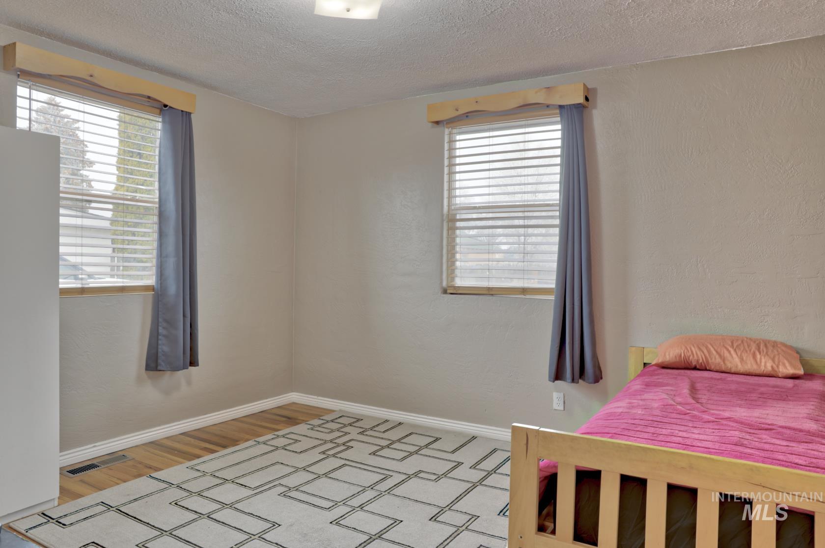 1020 W Orchard Property Photo 6