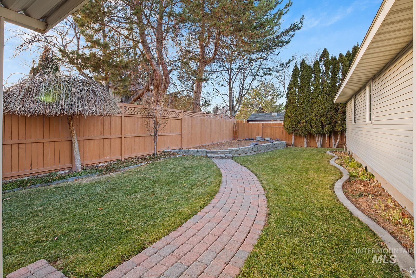 641 Buckingham Dr. Property Photo 27