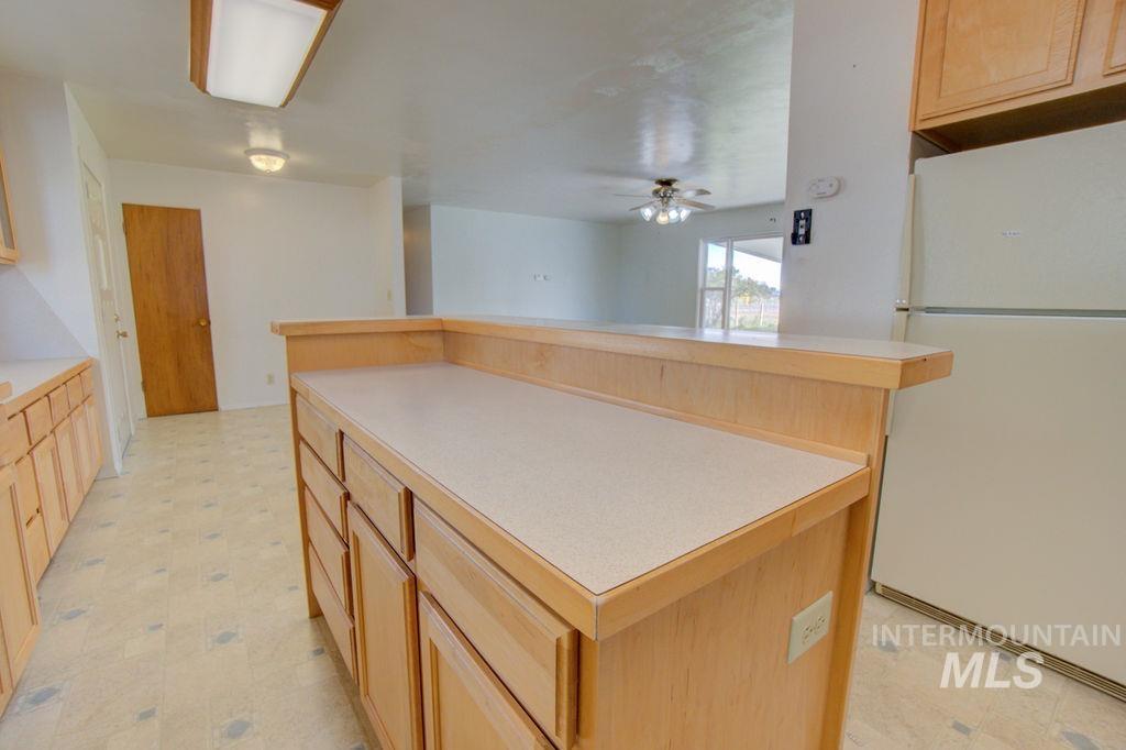 546 S 100 E Property Photo 22