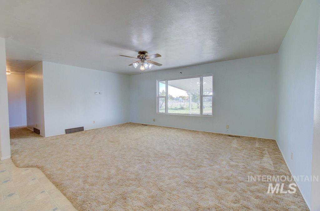 546 S 100 E Property Photo 23