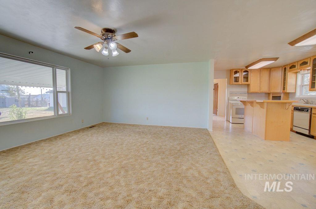 546 S 100 E Property Photo 27