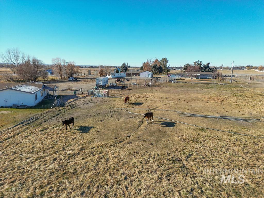 546 S 100 E Property Photo 40